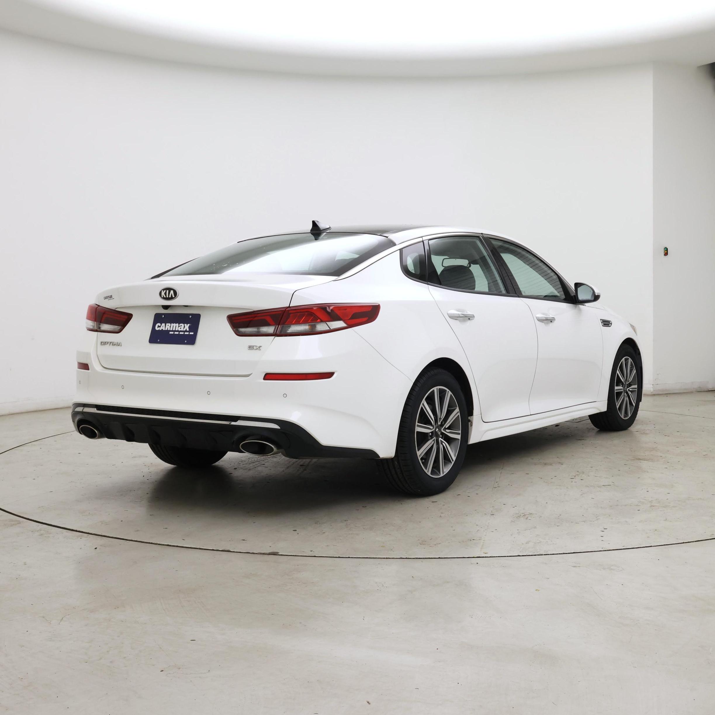 Thumbnail: 2020 Kia Optima - 8