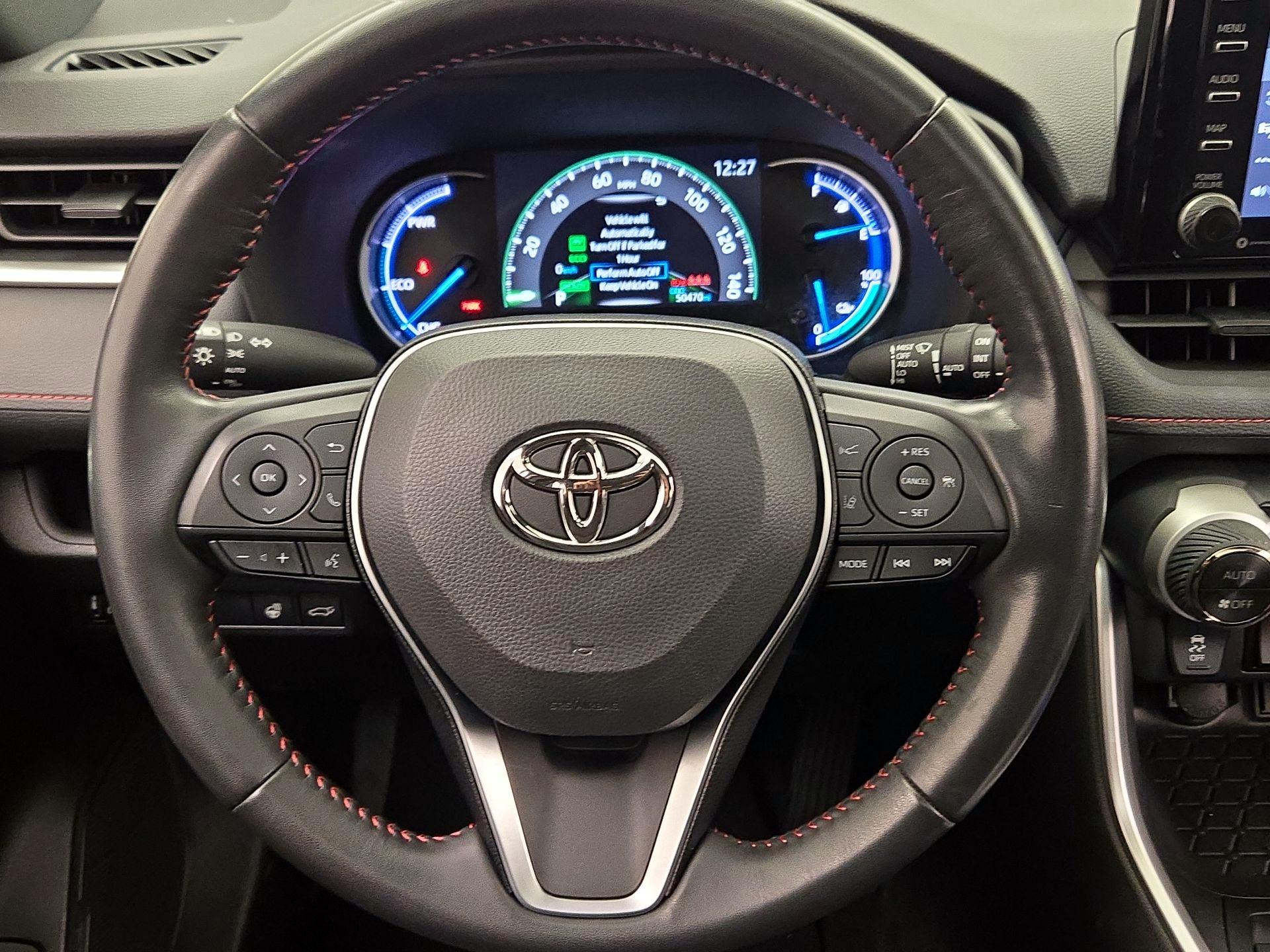 Thumbnail: 2021 Toyota RAV4 - 10