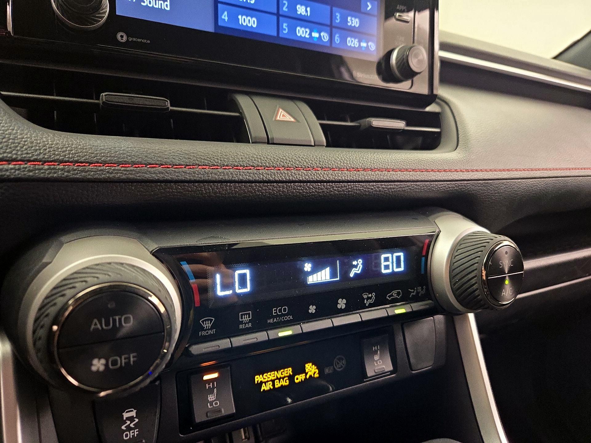 Thumbnail: 2021 Toyota RAV4 - 15