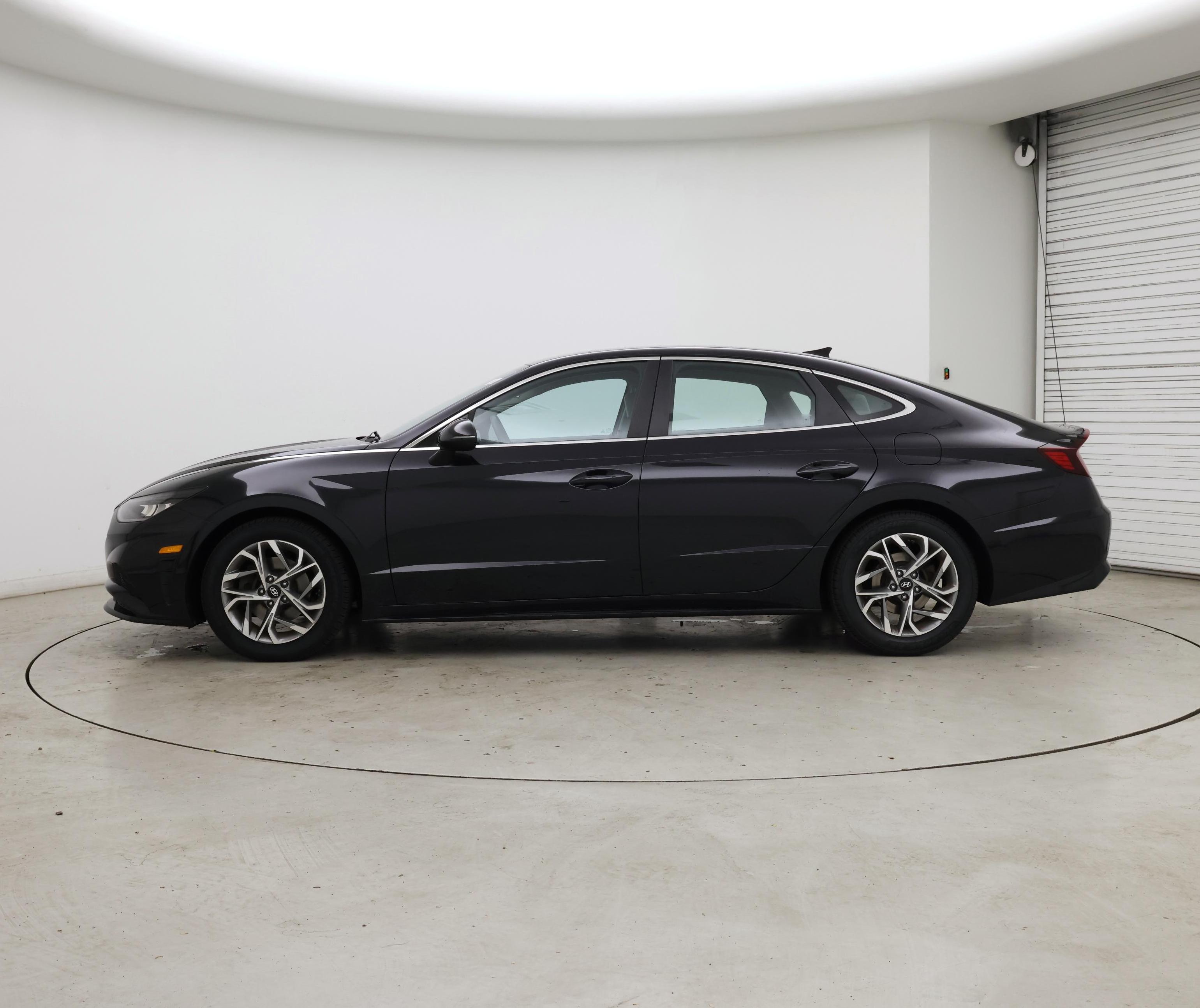 Thumbnail: 2023 Hyundai Sonata - 3