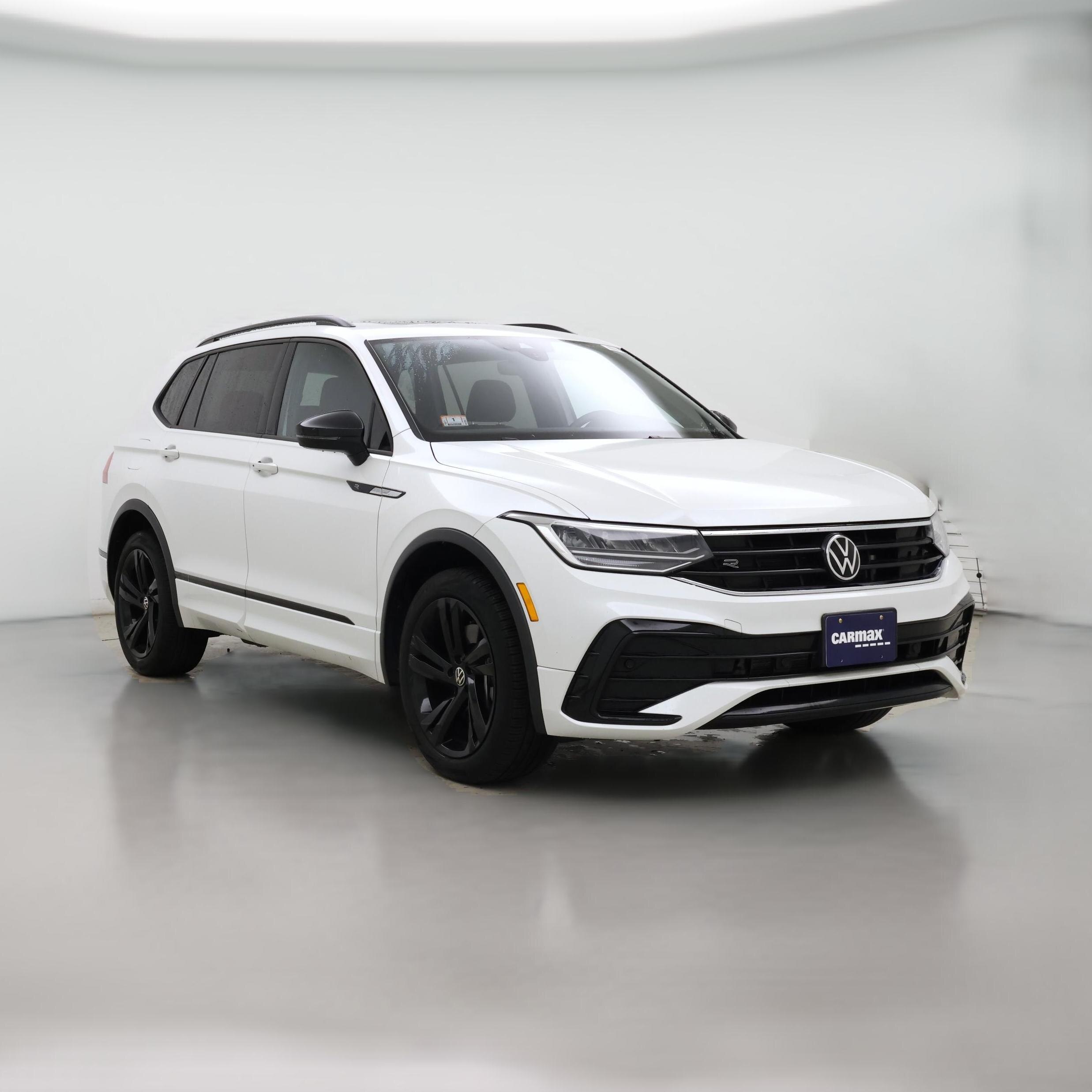 Thumbnail: 2023 Volkswagen Tiguan - 1