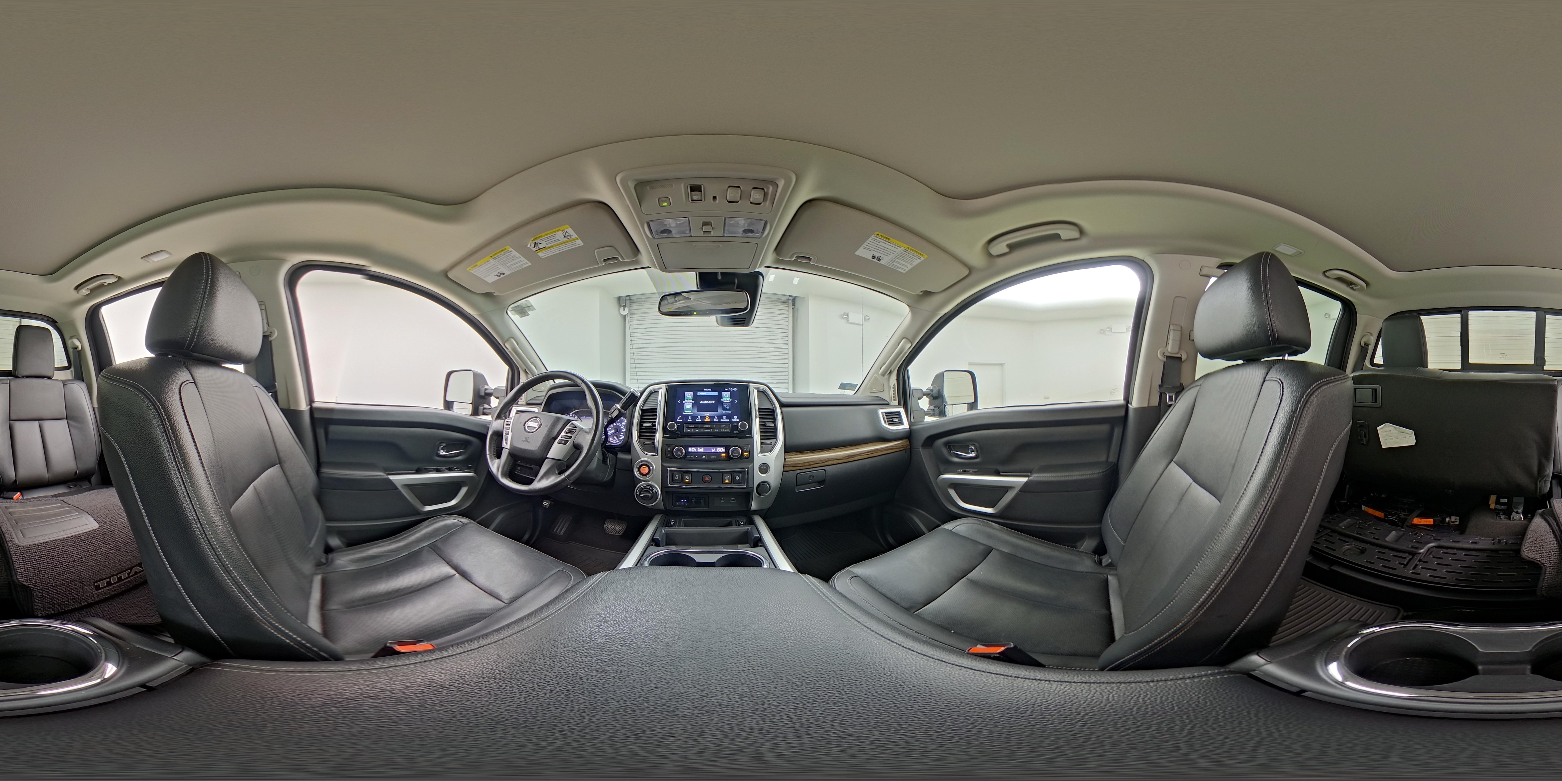 2020 Nissan Titan SL - Photo 26