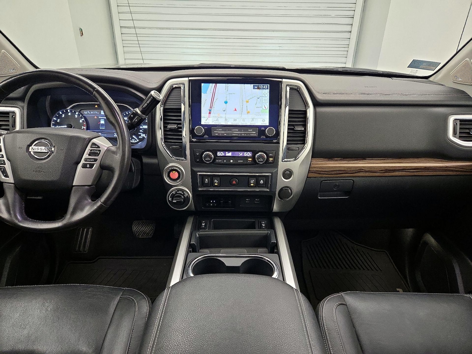 2020 Nissan Titan SL - Photo 10