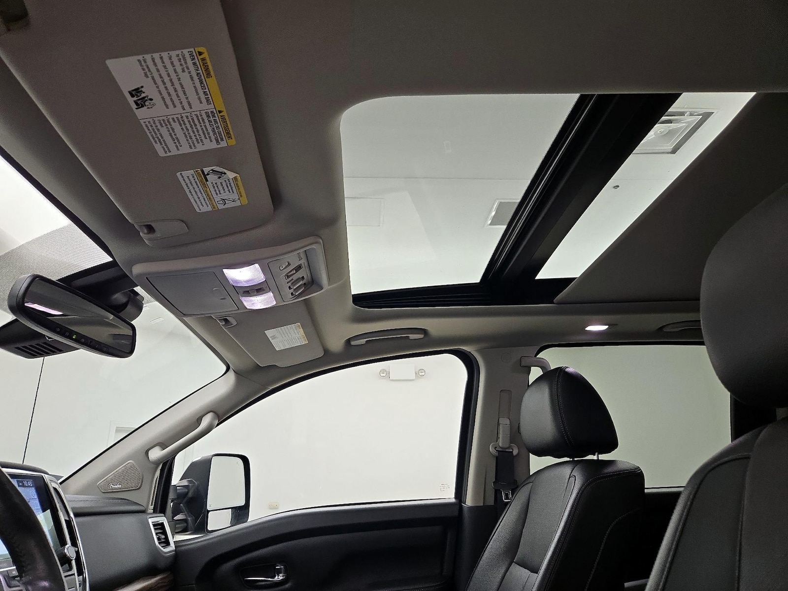 2020 Nissan Titan SL - Photo 21