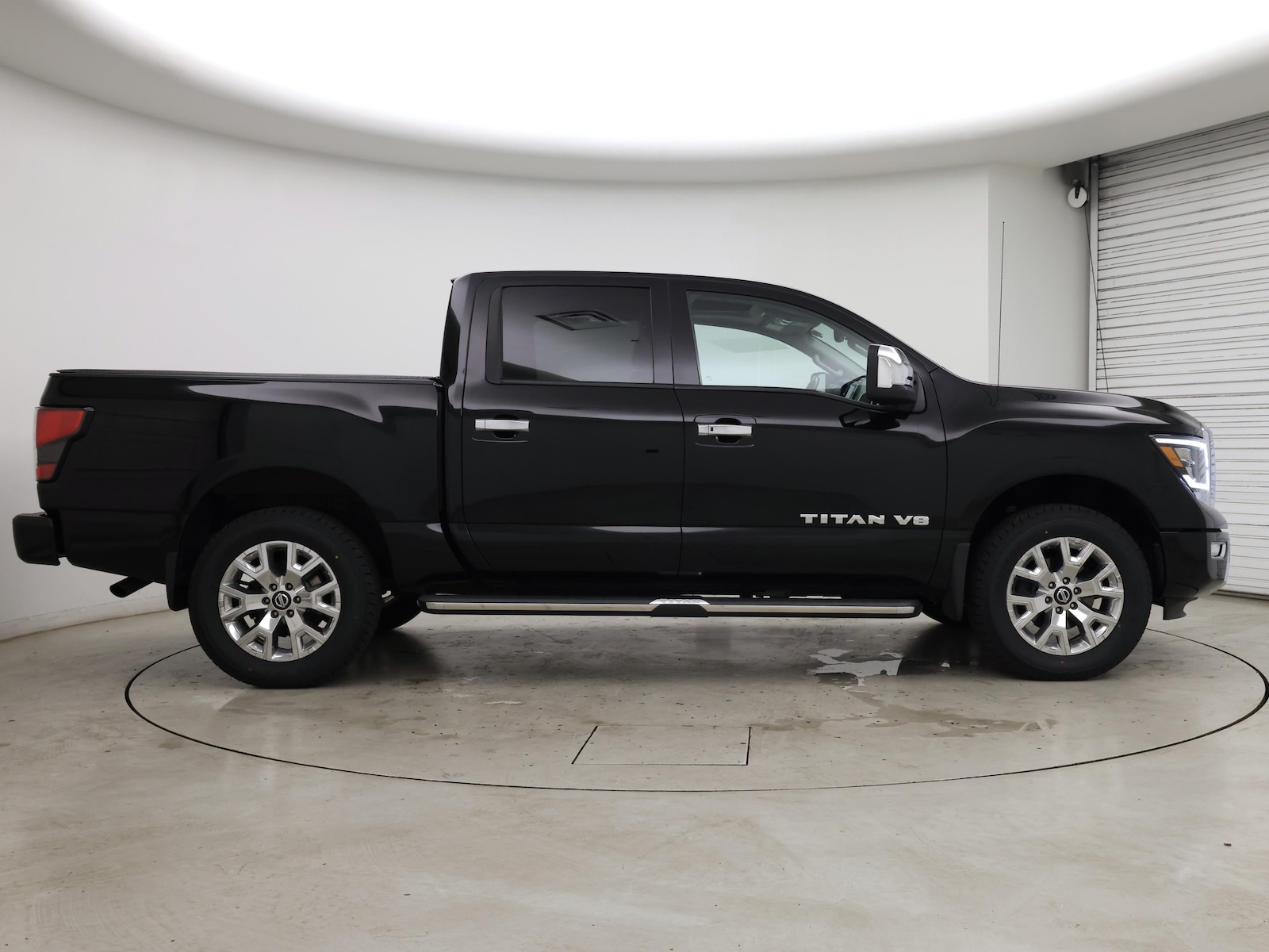 2020 Nissan Titan SL - Photo 8