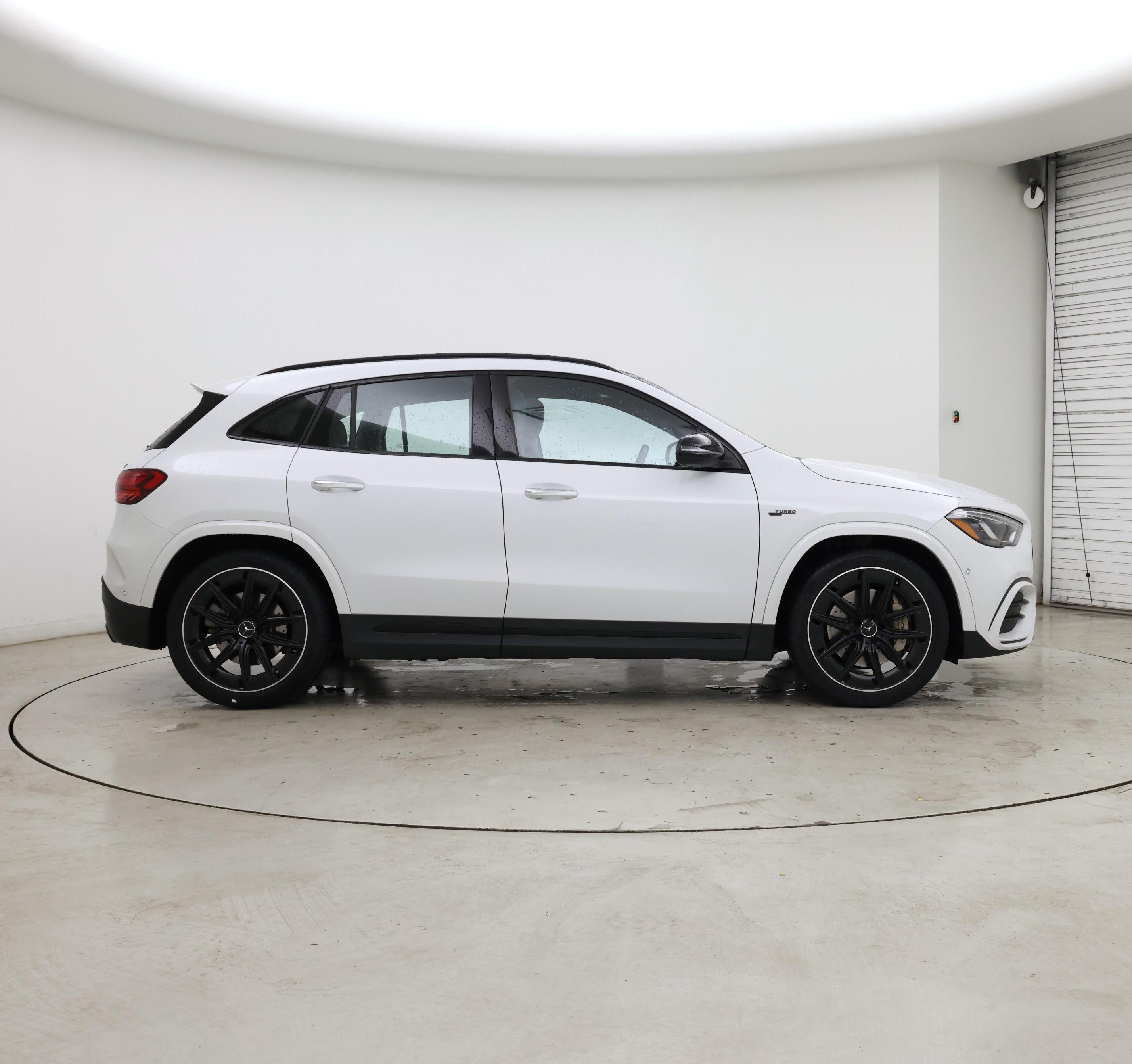 Thumbnail: 2024 Mercedes-Benz GLA - 7