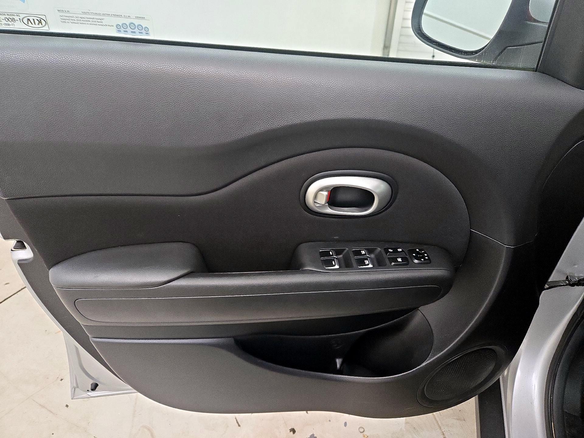 Thumbnail: 2018 Kia Soul - 12