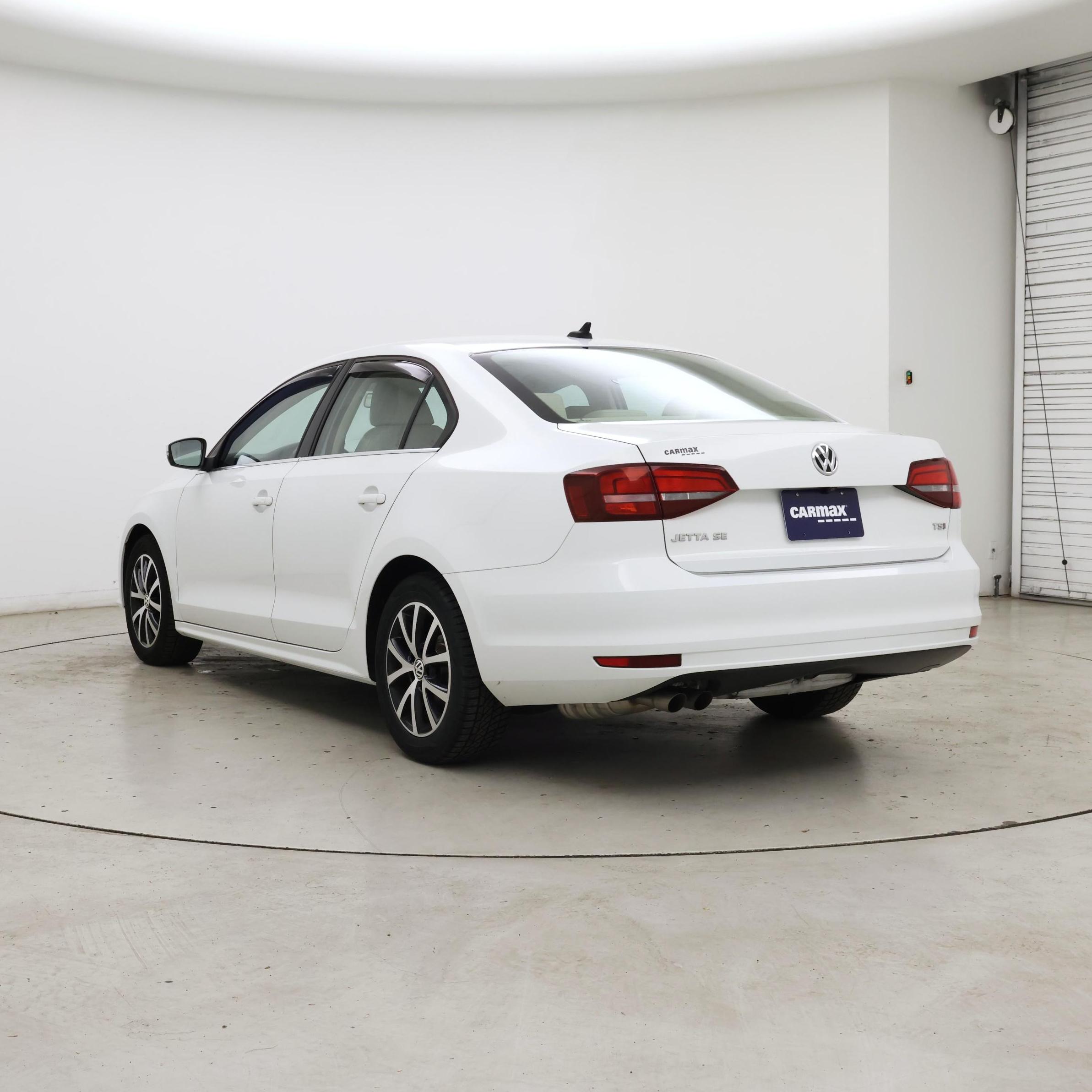 Thumbnail: 2017 Volkswagen Jetta - 2