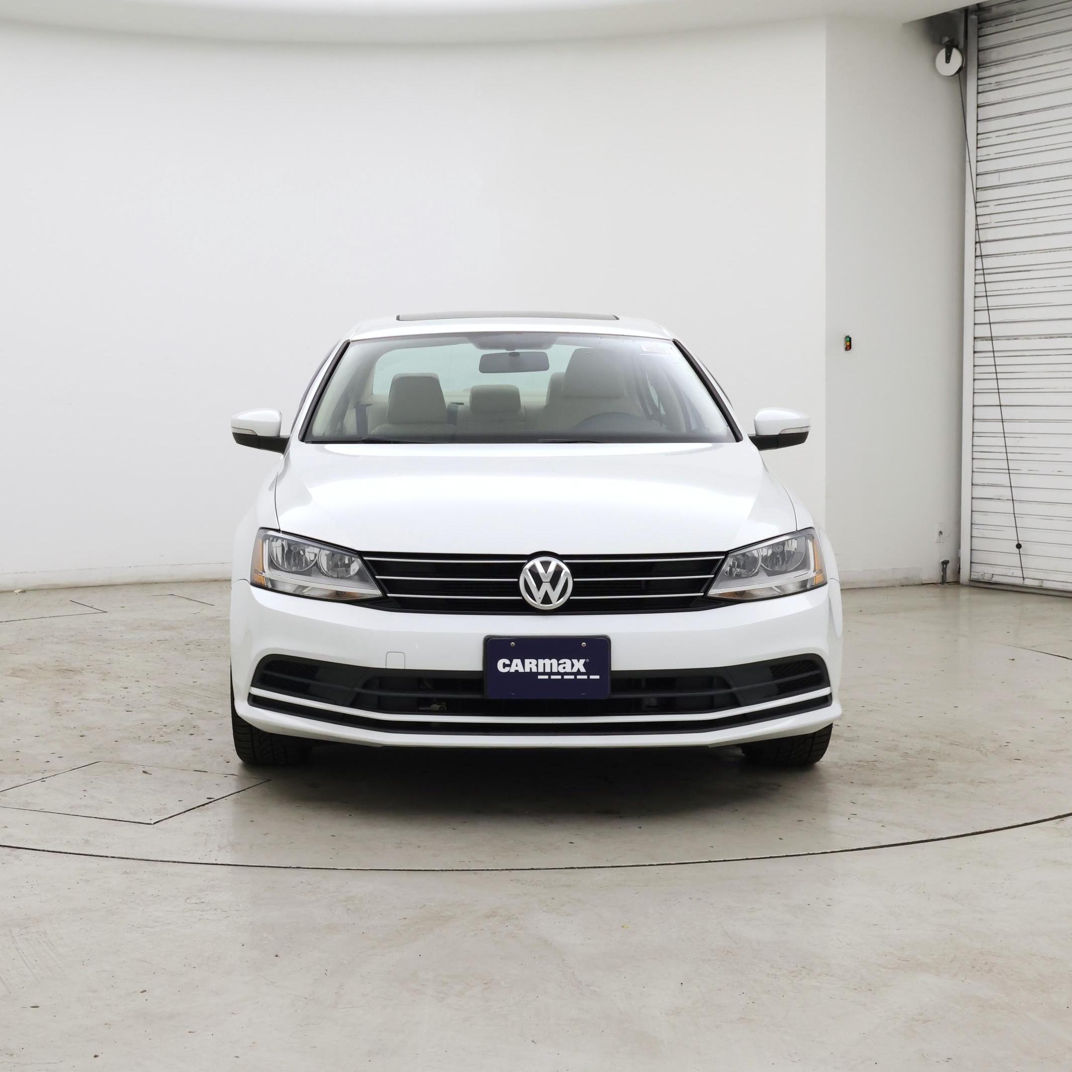 Thumbnail: 2017 Volkswagen Jetta - 5