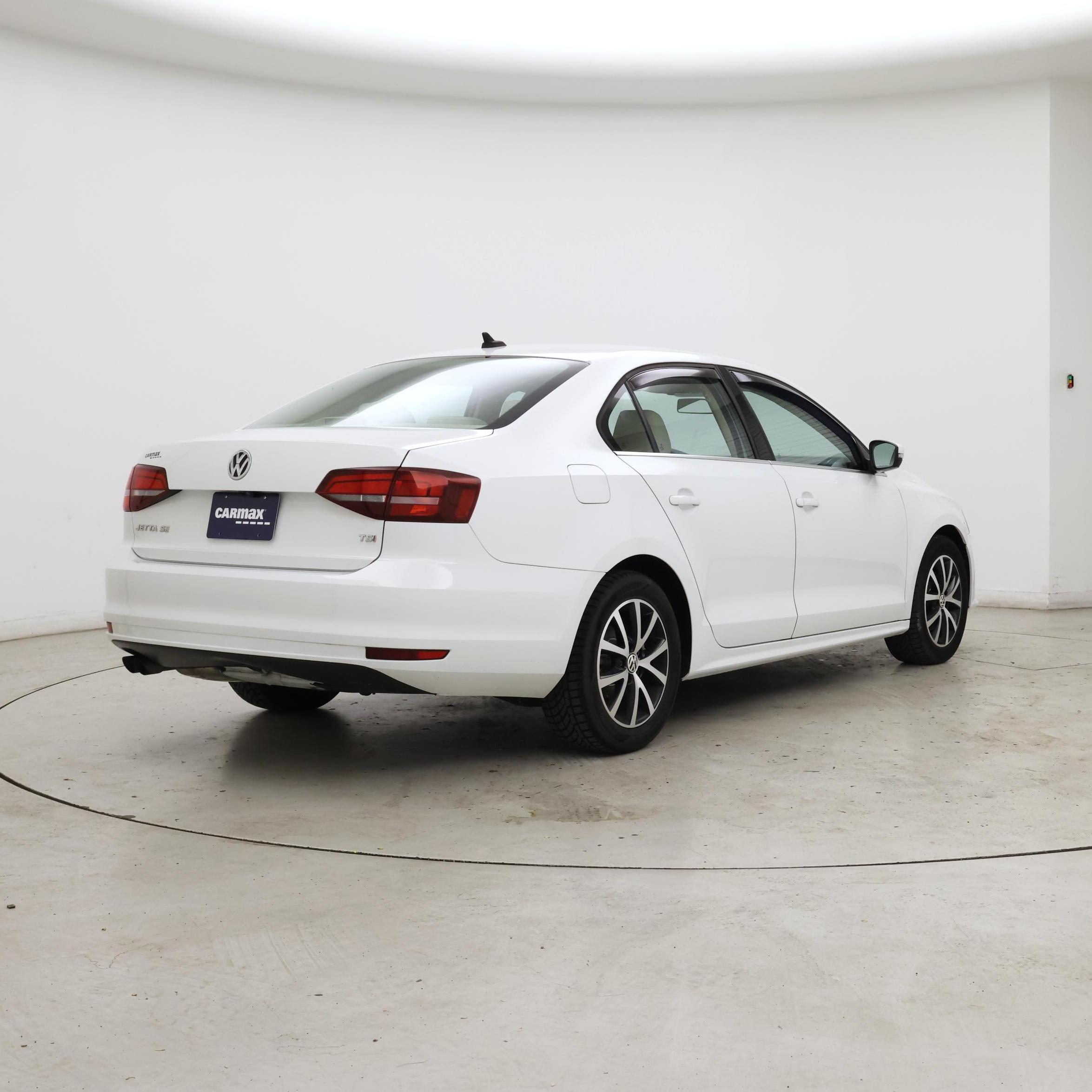 Thumbnail: 2017 Volkswagen Jetta - 8