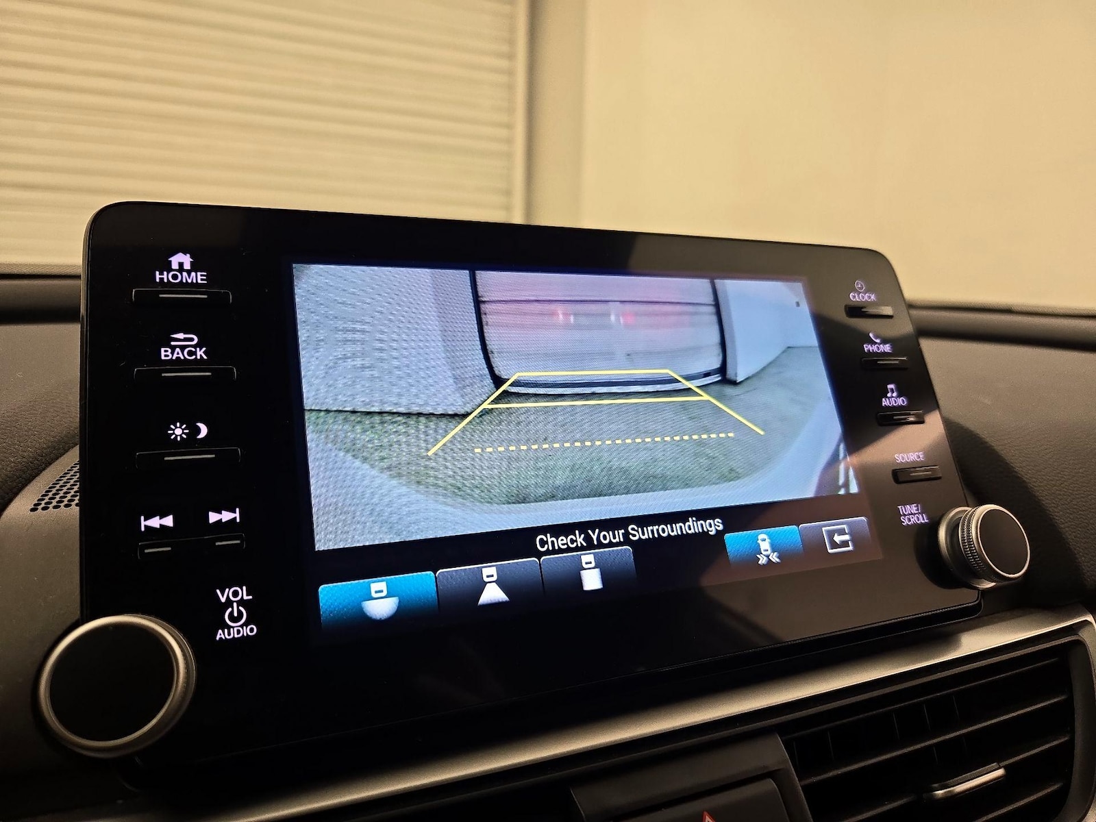 2022 Honda Accord Hybrid EX-L - Photo 14