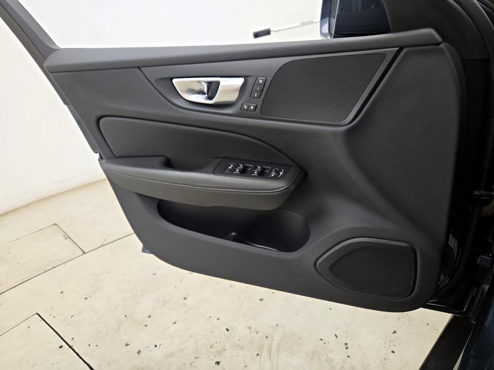 Thumbnail: 2021 Volvo S60 - 12