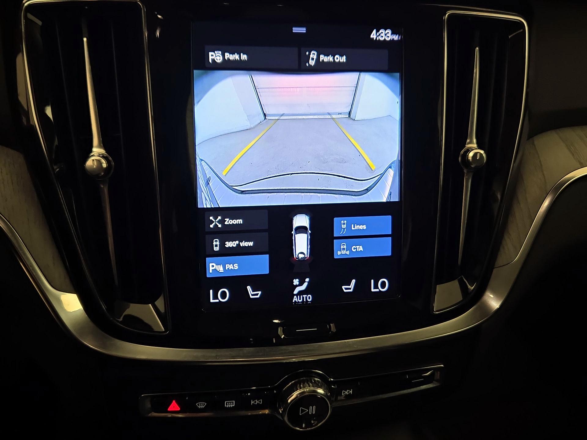 Thumbnail: 2021 Volvo S60 - 14