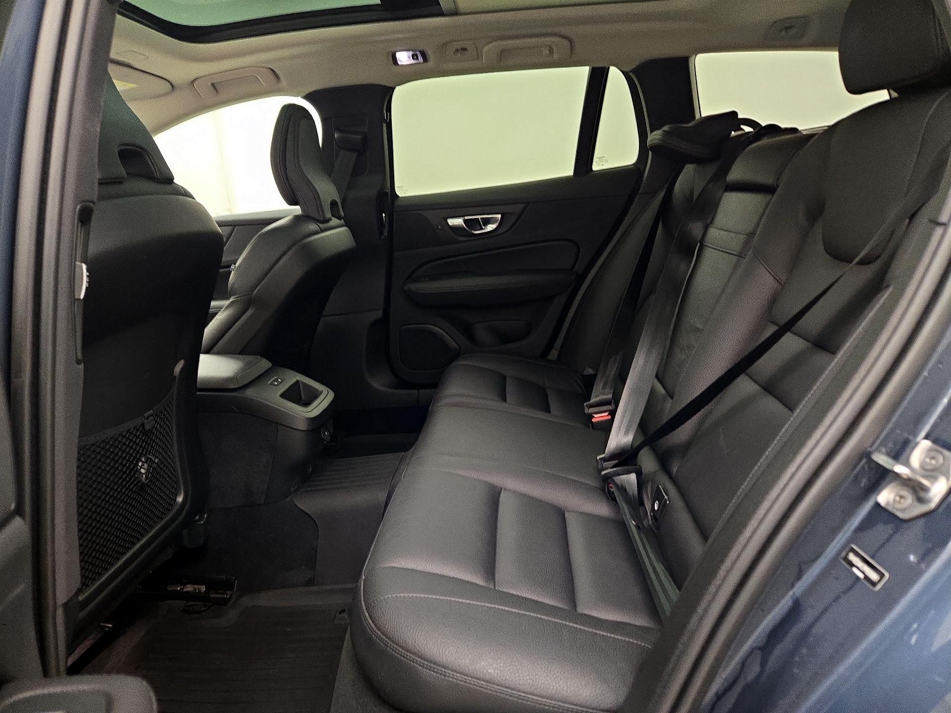 Thumbnail: 2021 Volvo S60 - 20
