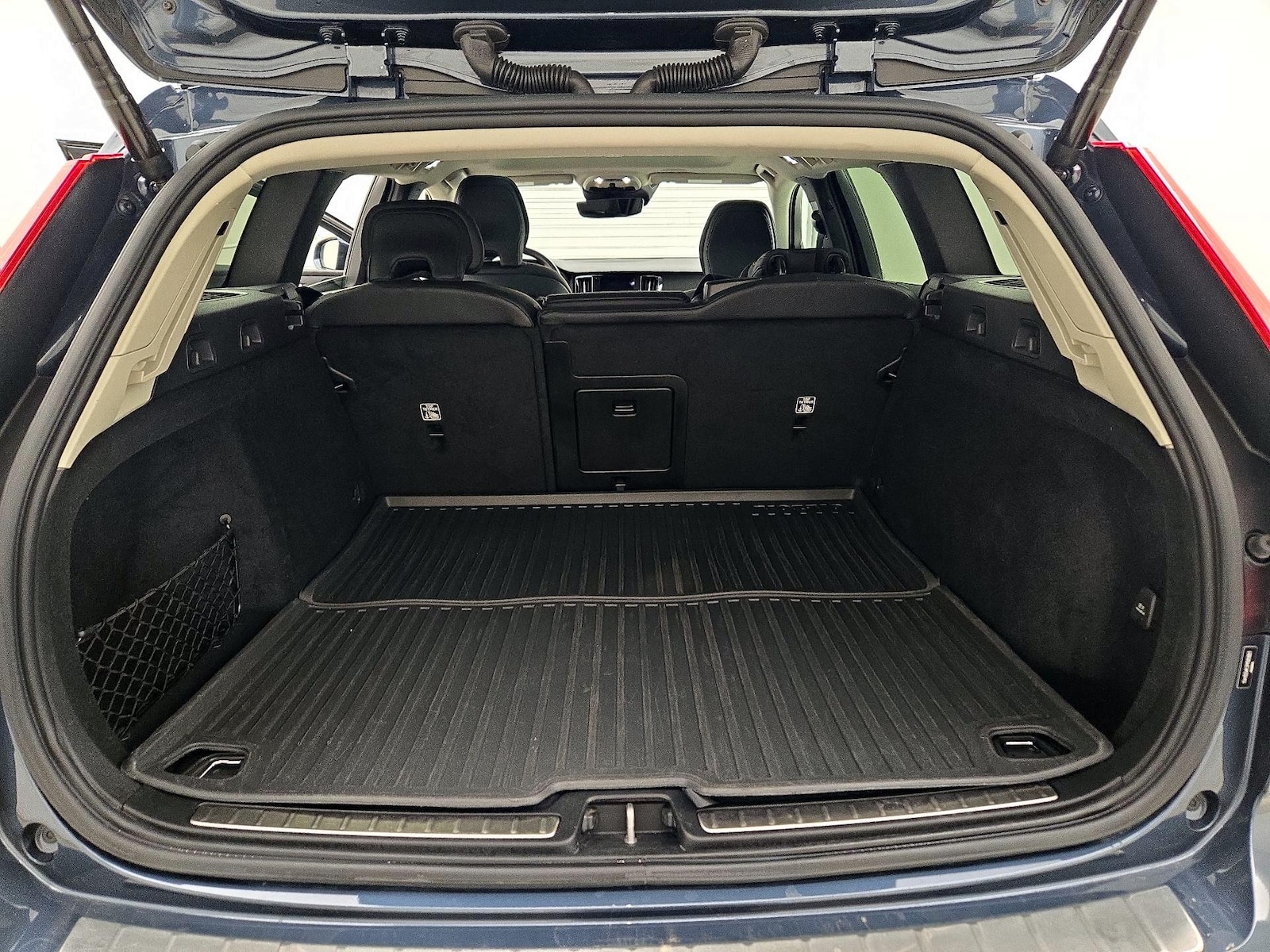 2021 Volvo V60 Cross Country Base - Photo 22