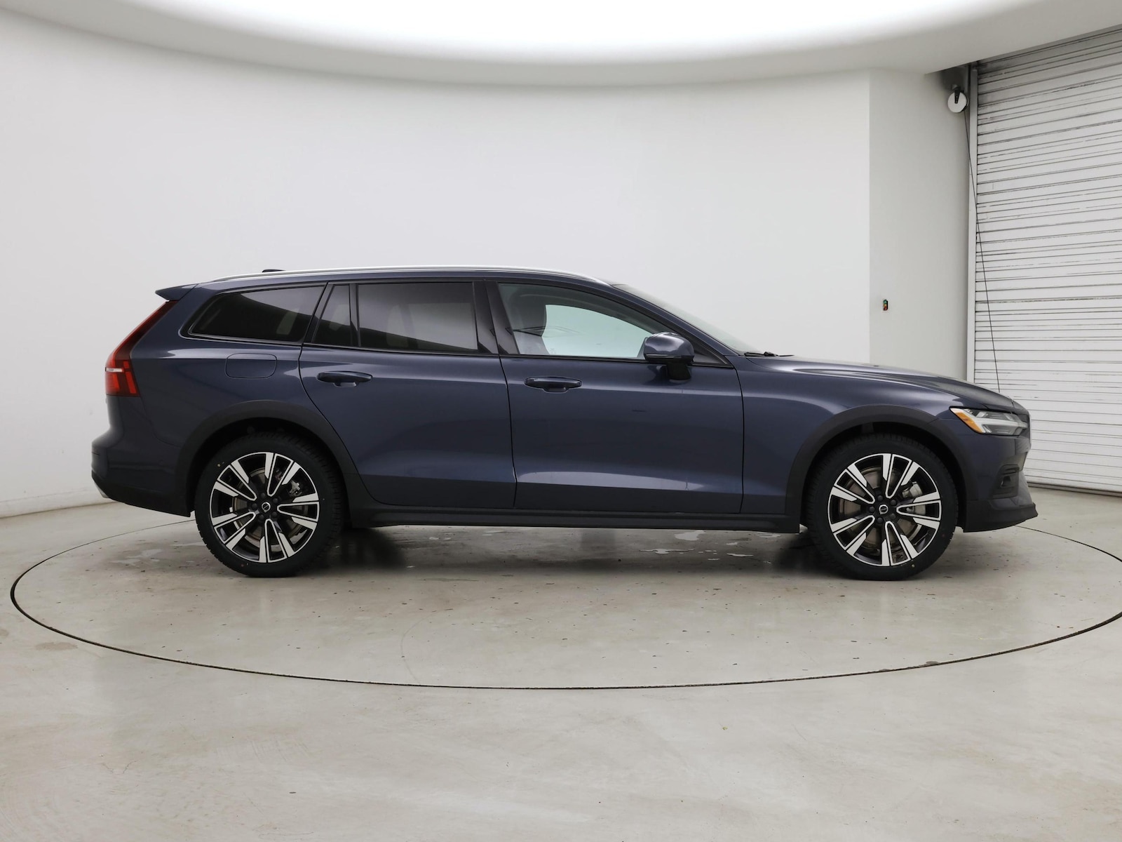 2021 Volvo V60 Cross Country Base - Photo 8