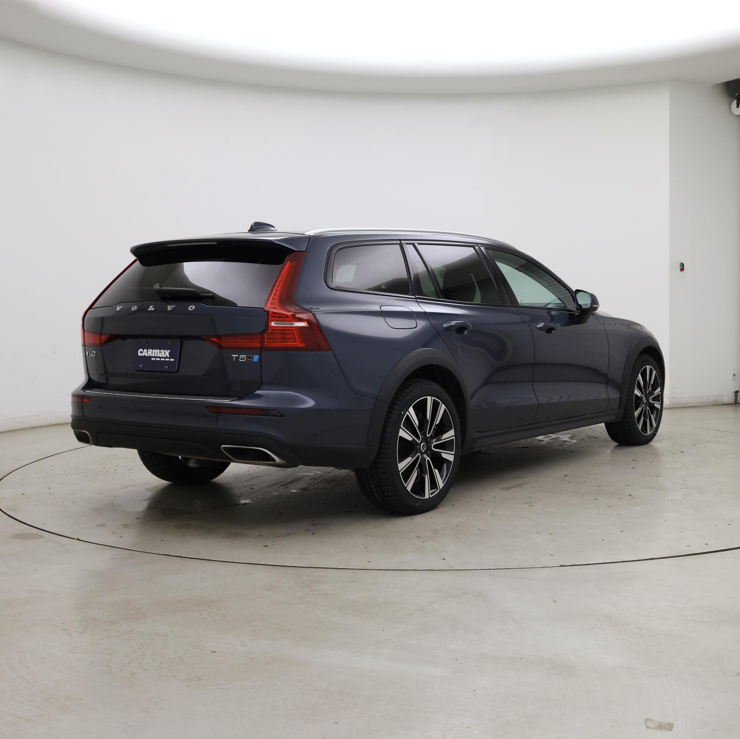 Thumbnail: 2021 Volvo S60 - 8