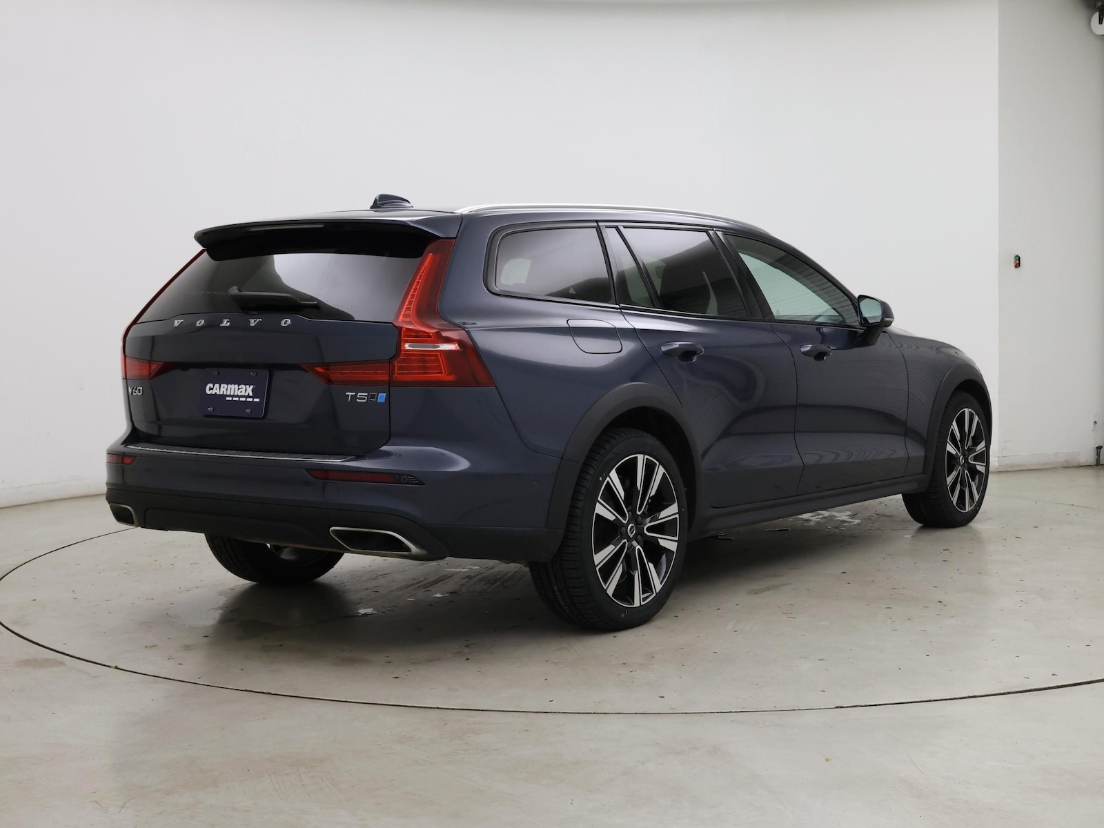 2021 Volvo V60 Cross Country Base - Photo 9