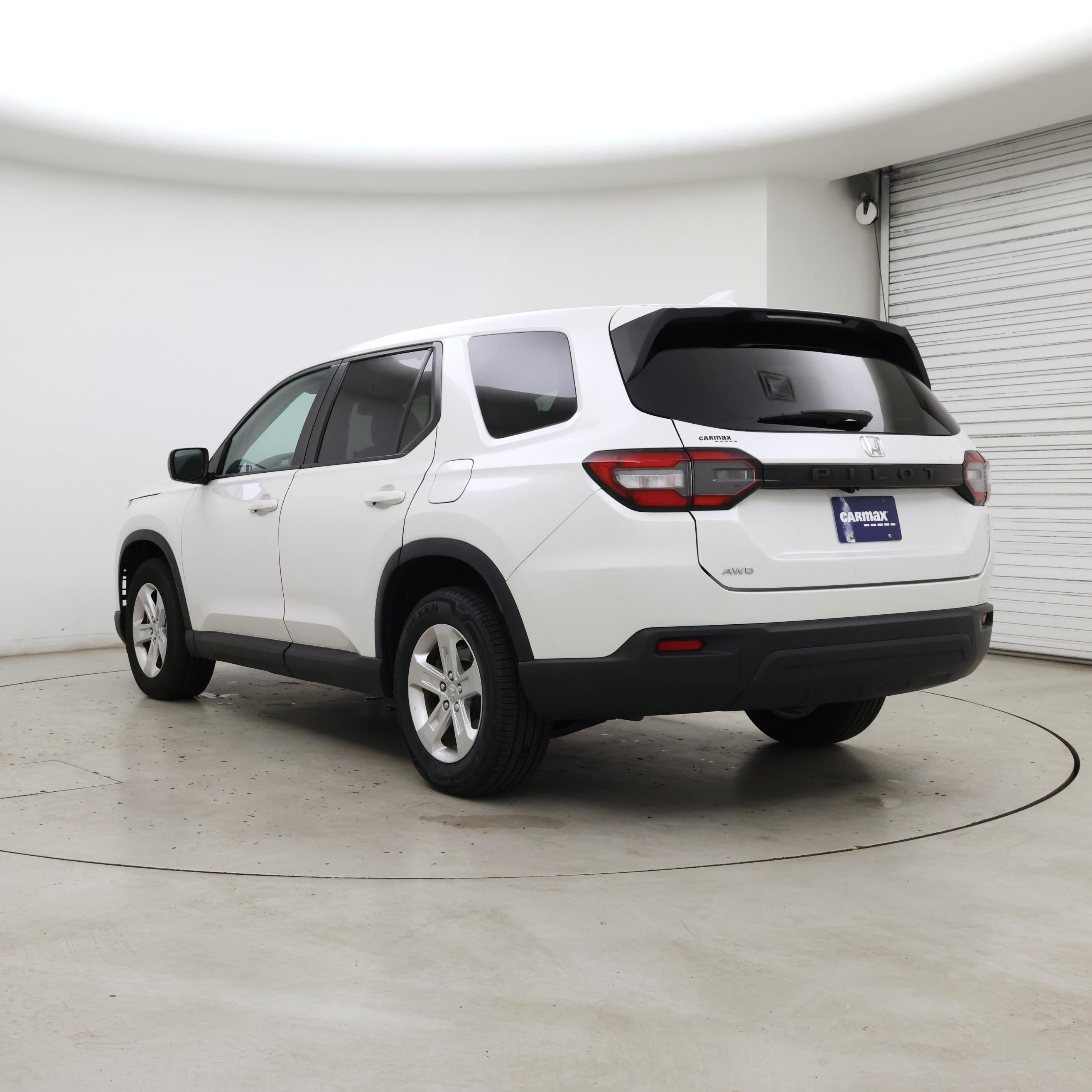 Thumbnail: 2023 Honda Pilot - 2