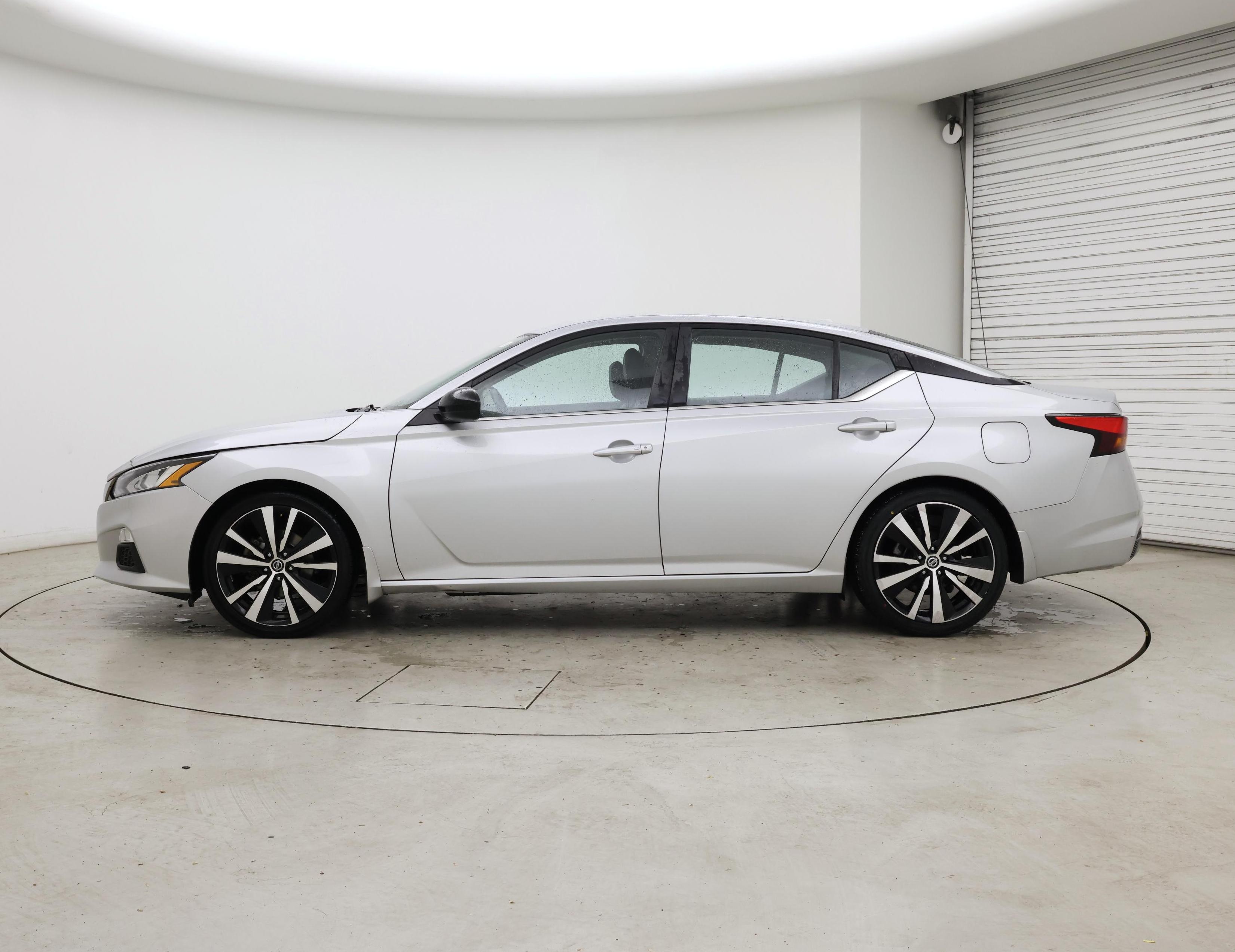 Thumbnail: 2022 Nissan Altima - 3