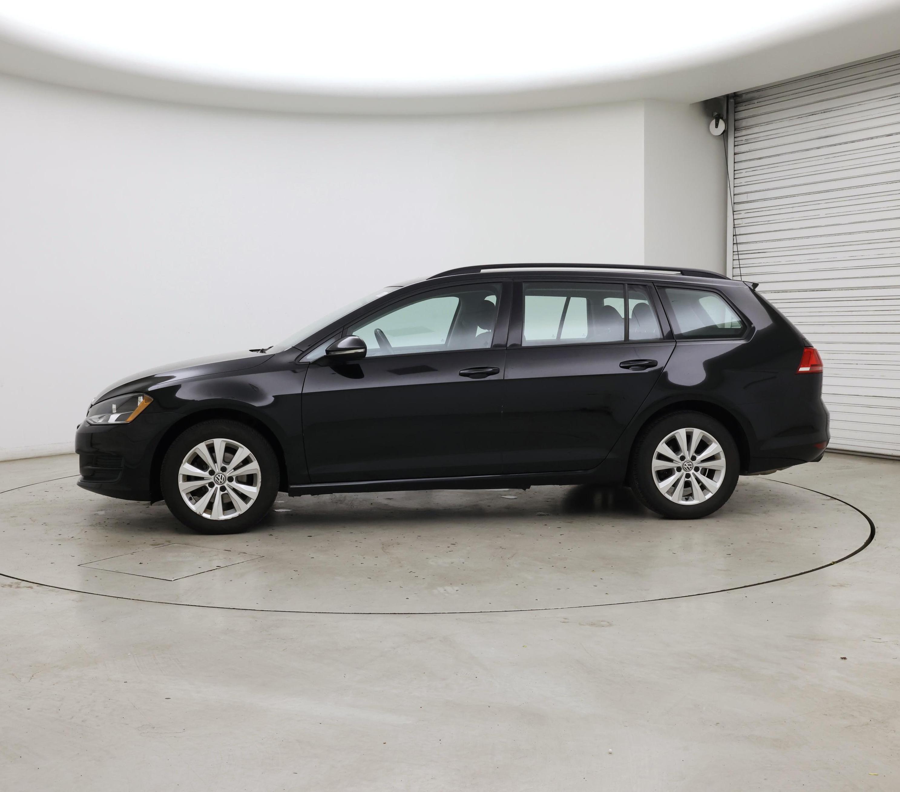 Thumbnail: 2017 Volkswagen Golf - 3