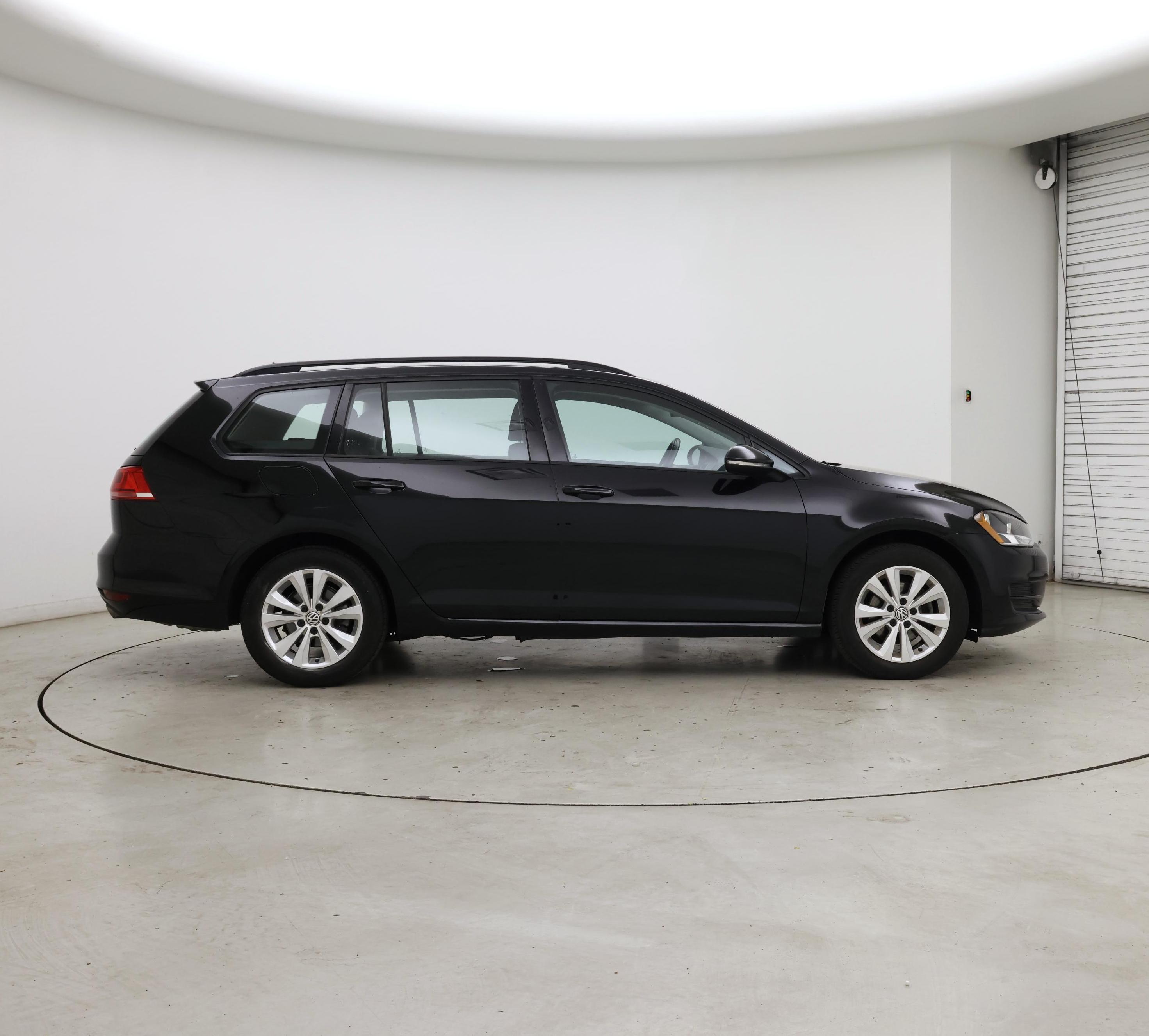 Thumbnail: 2017 Volkswagen Golf - 7
