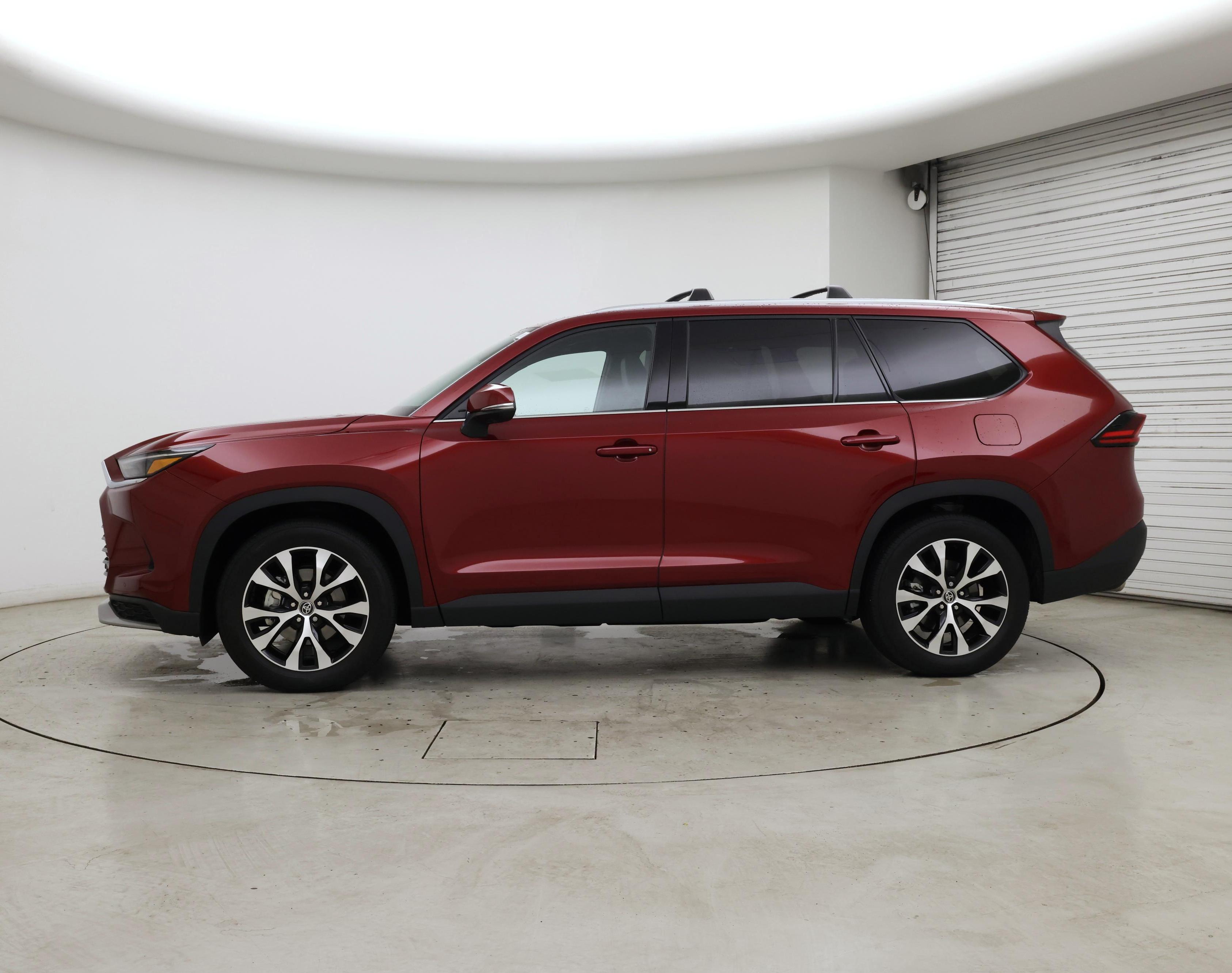 Thumbnail: 2025 Toyota Highlander - 3