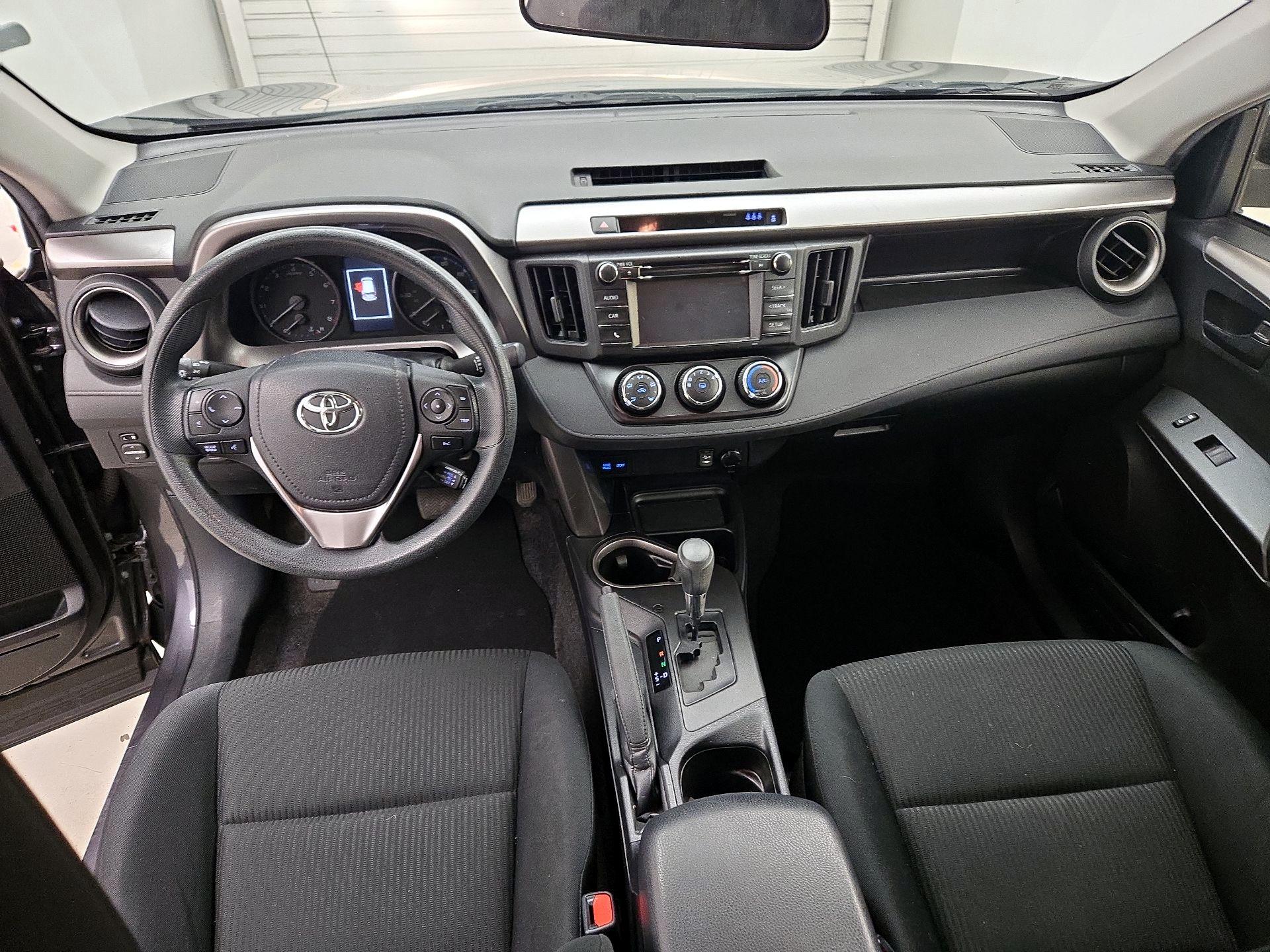 Thumbnail: 2018 Toyota RAV4 - 9