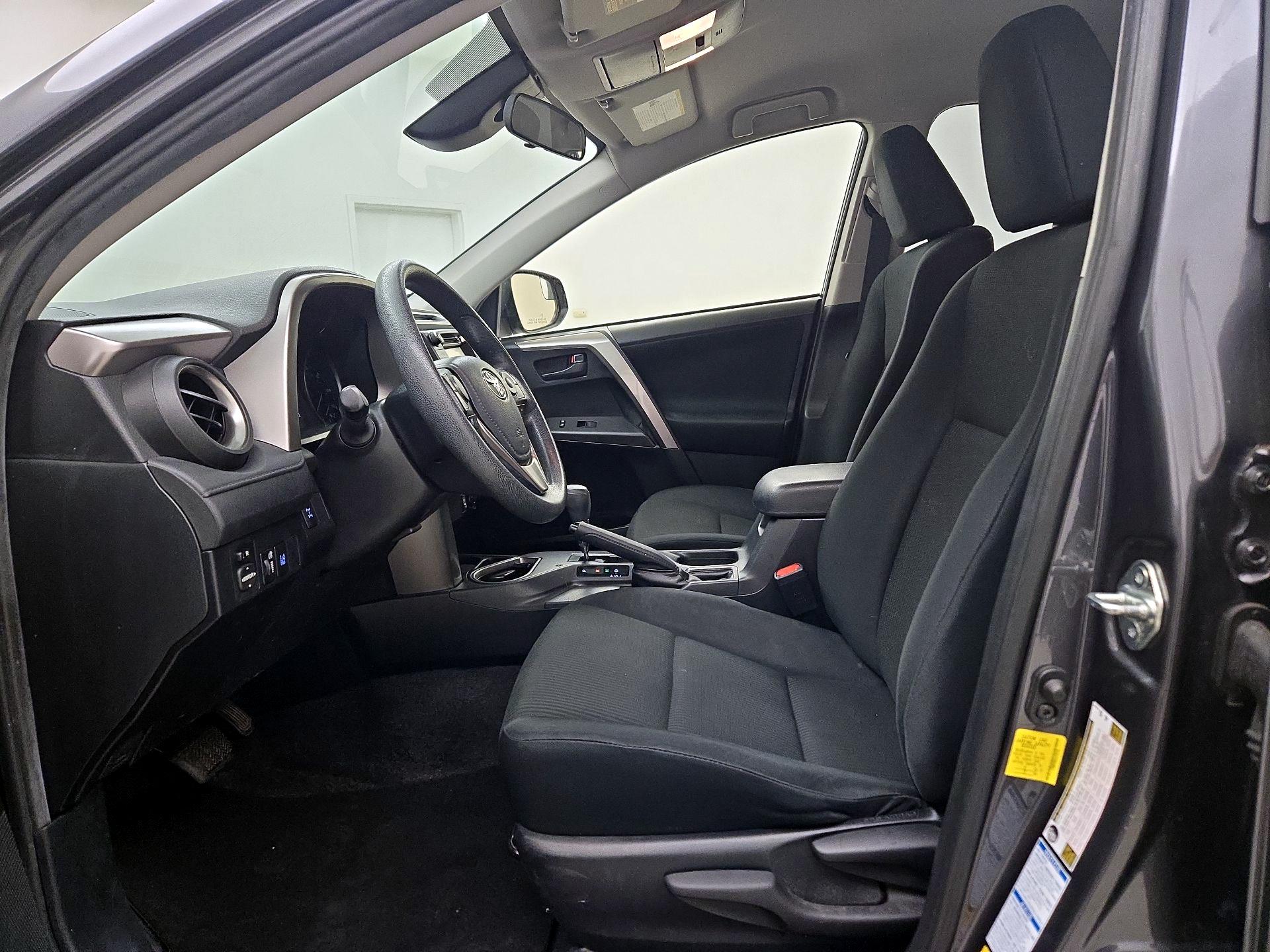 Thumbnail: 2018 Toyota RAV4 - 11