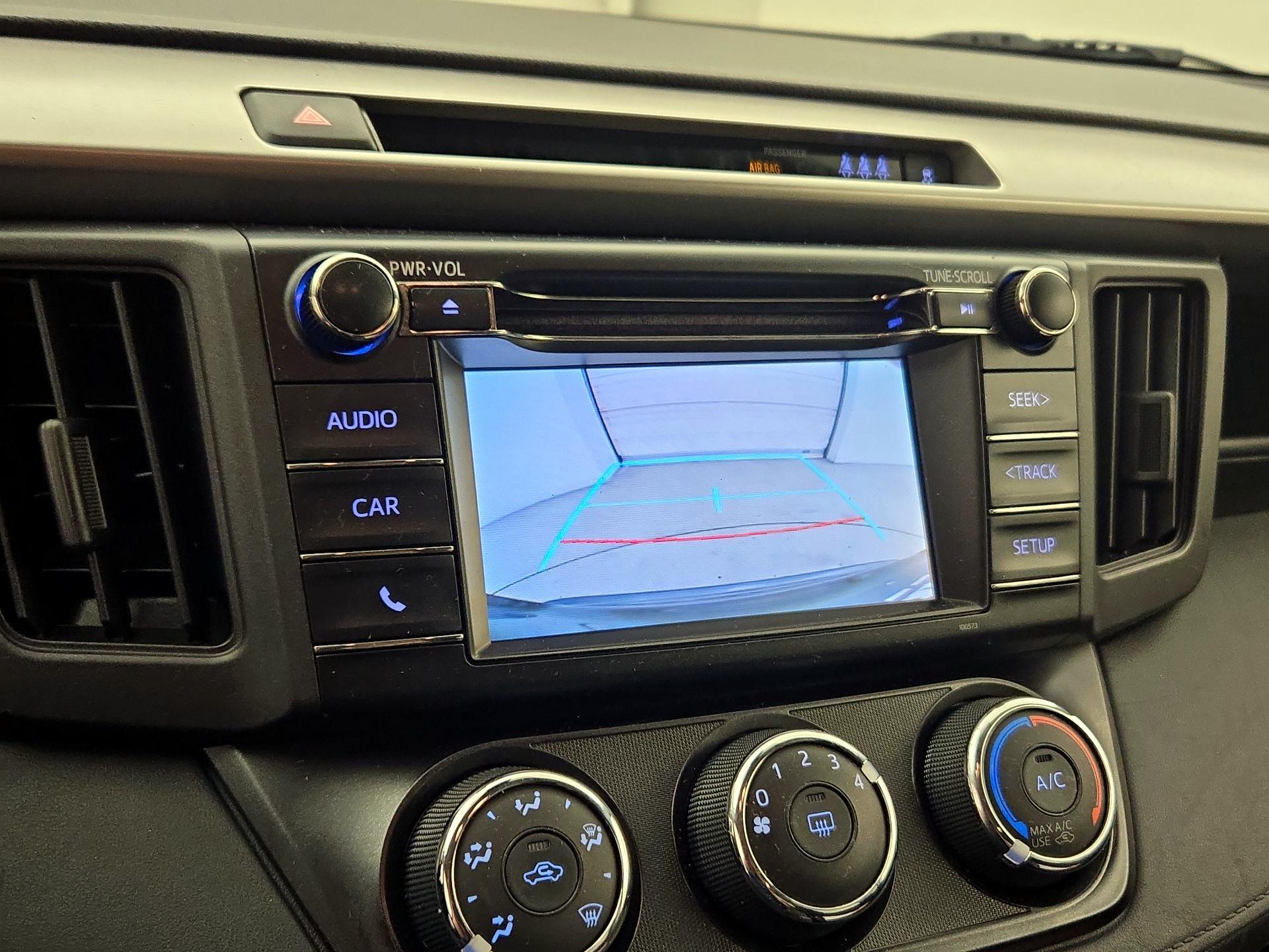 Thumbnail: 2018 Toyota RAV4 - 14