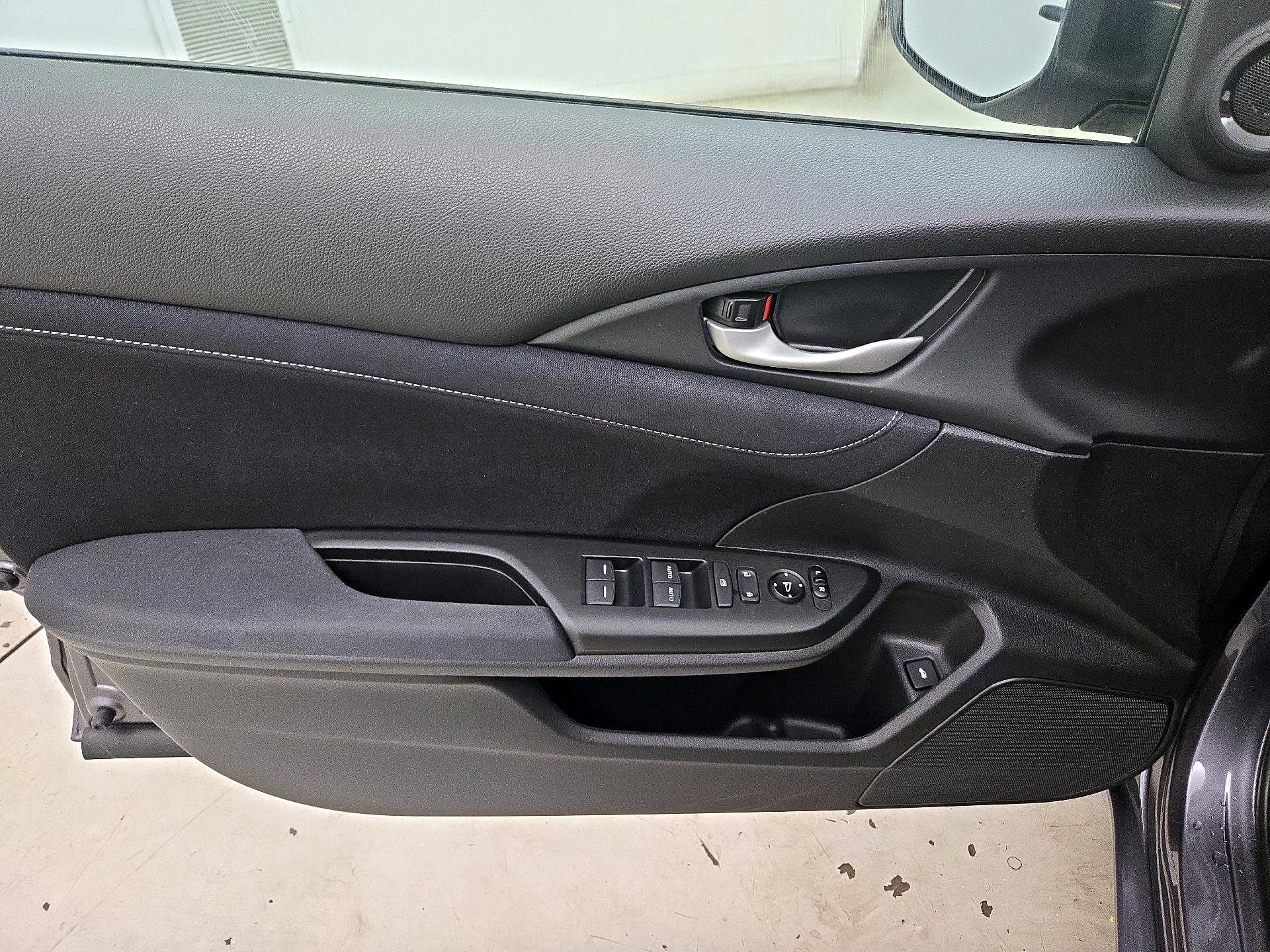Thumbnail: 2020 Honda Insight - 12