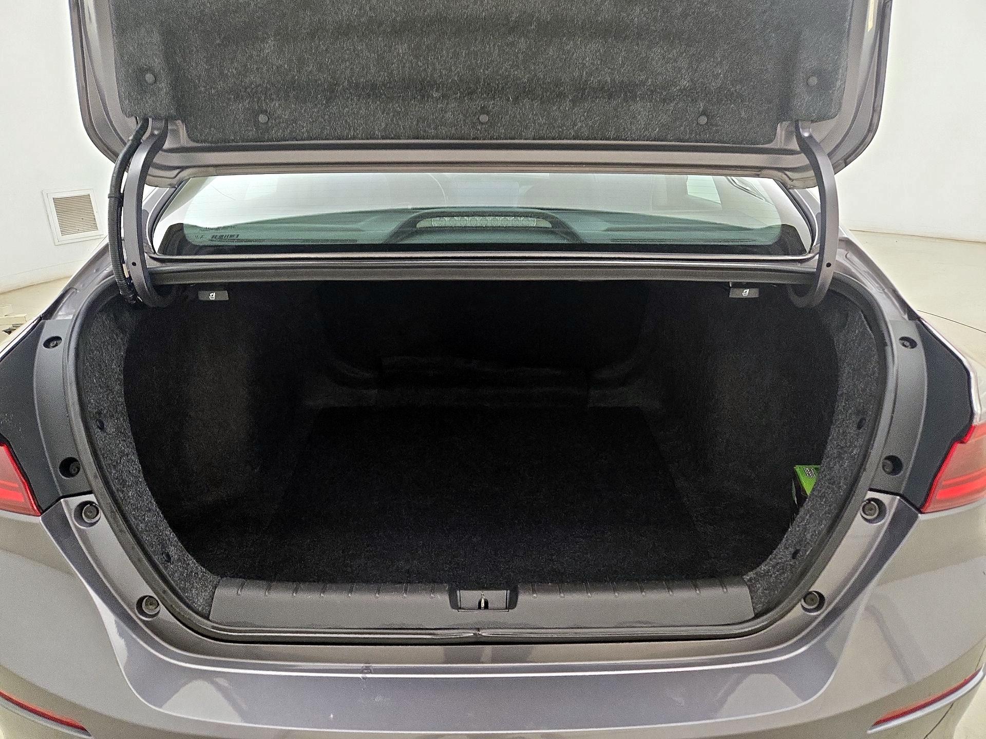 Thumbnail: 2020 Honda Insight - 18