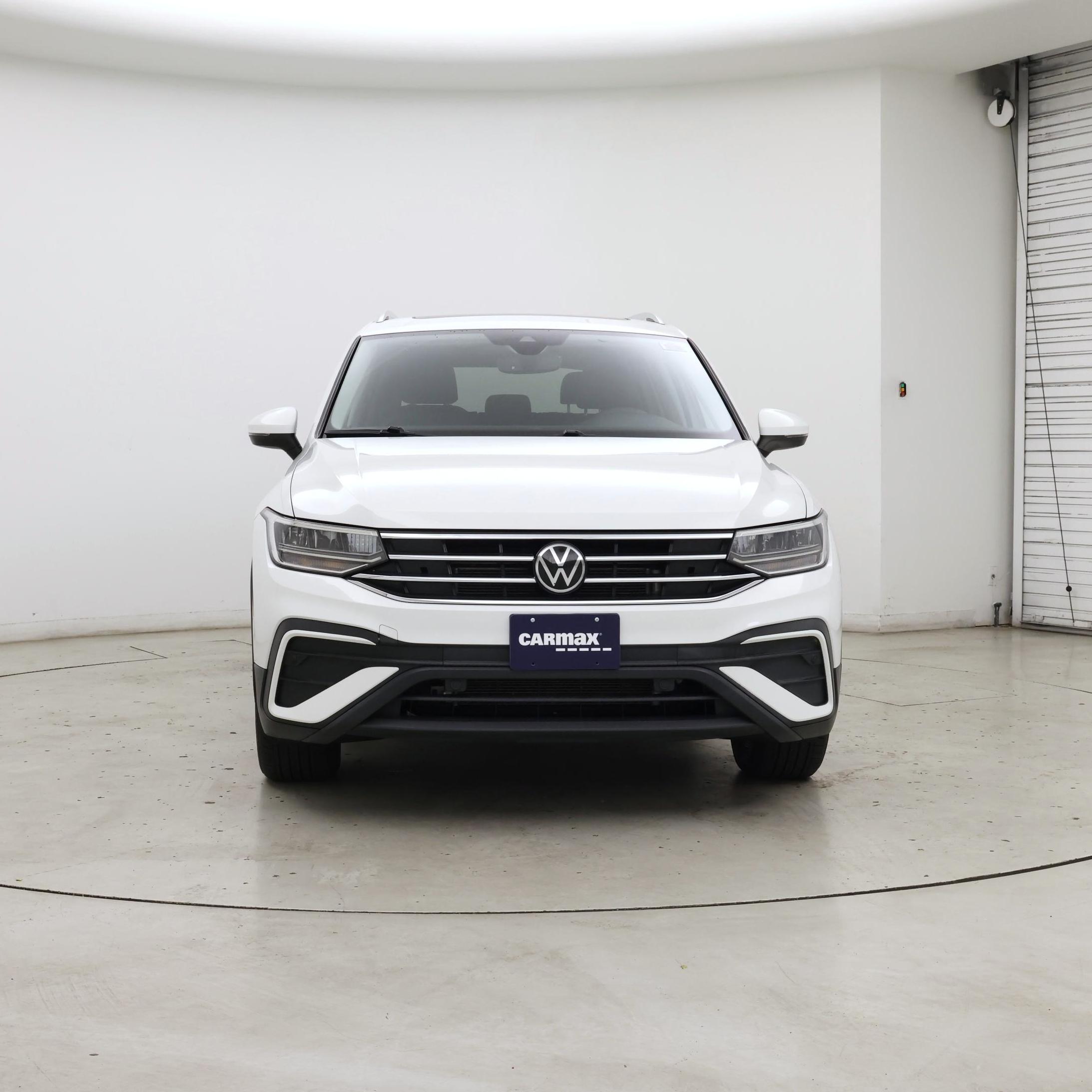 Thumbnail: 2022 Volkswagen Tiguan - 5