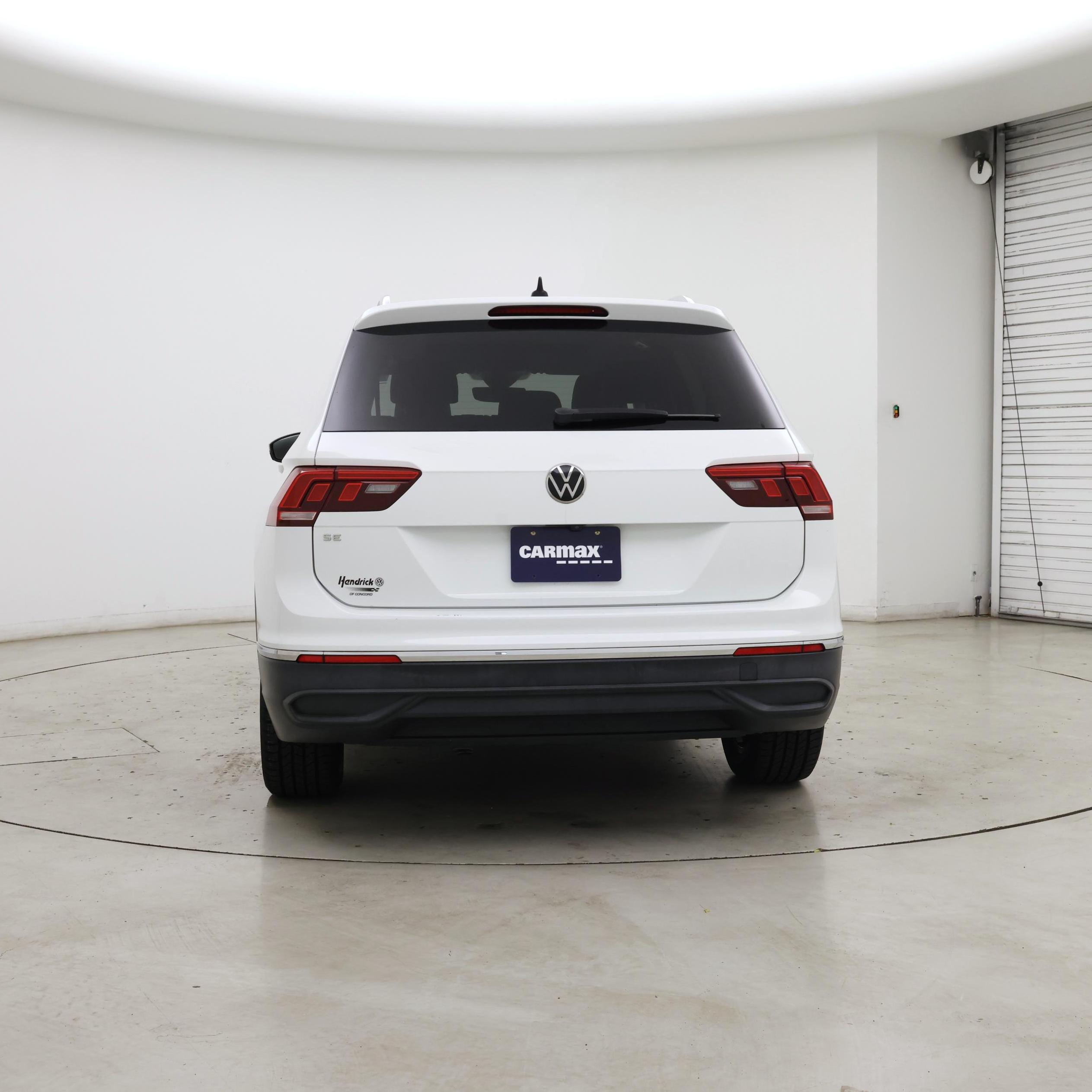 Thumbnail: 2022 Volkswagen Tiguan - 6