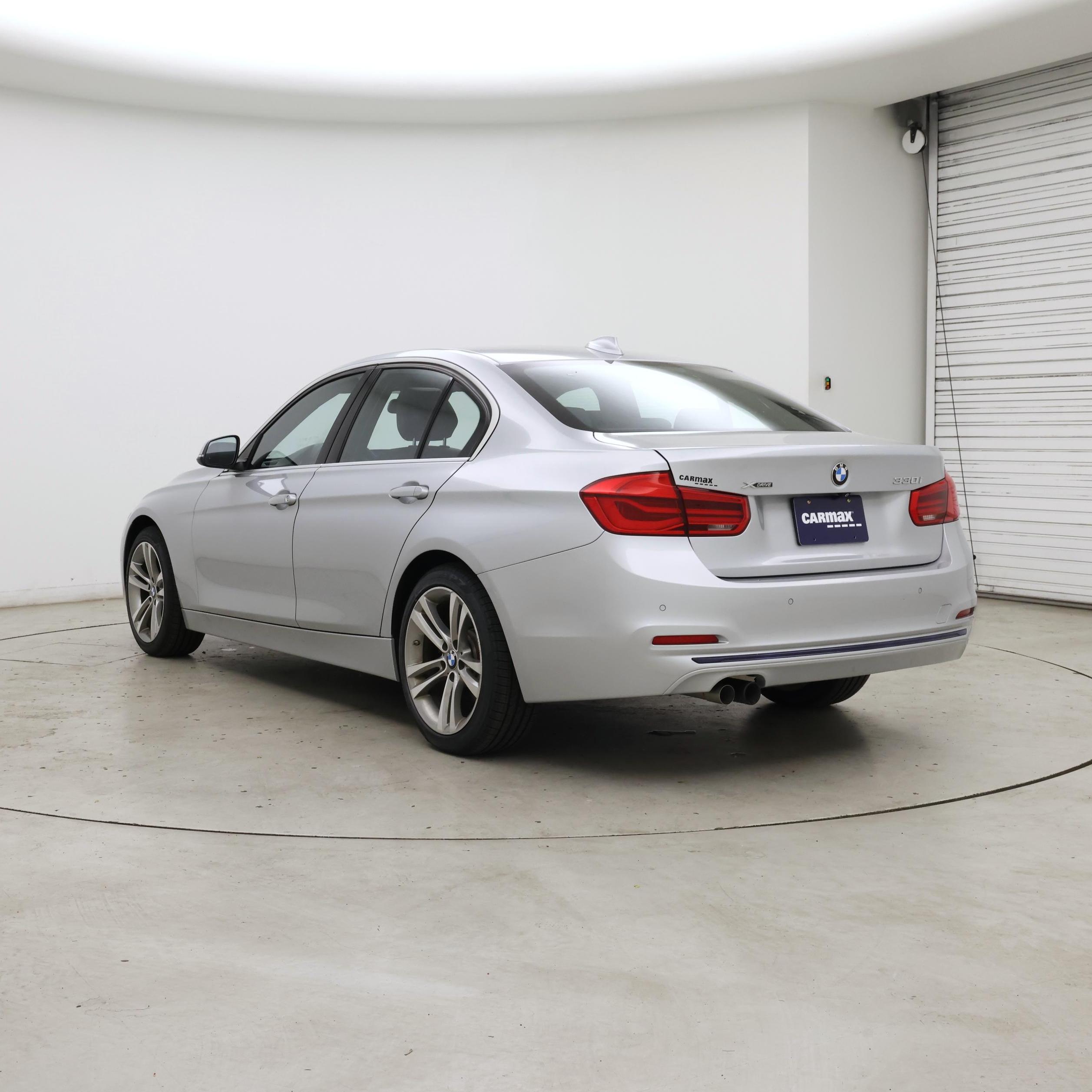 Thumbnail: 2018 BMW 3 Series - 2