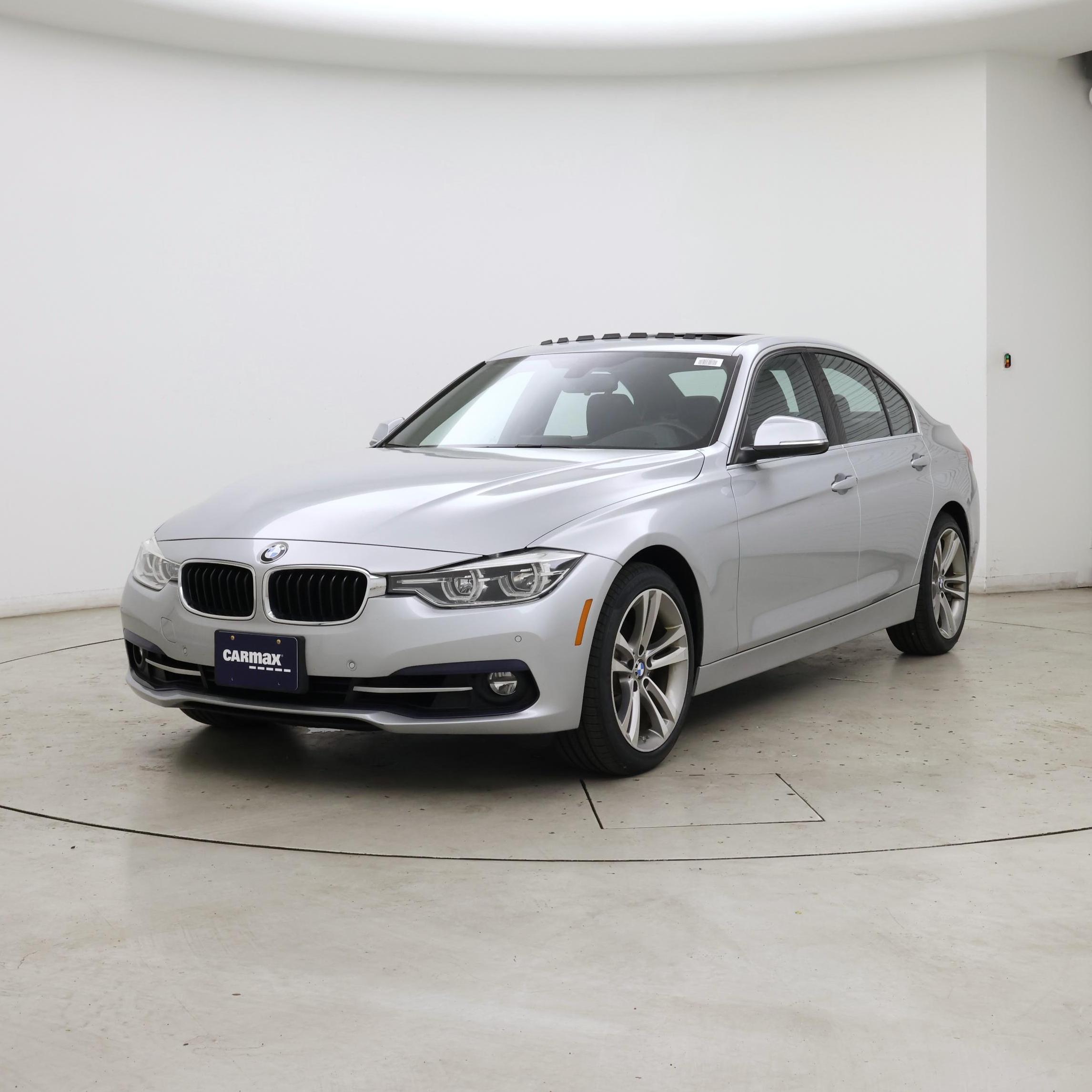Thumbnail: 2018 BMW 3 Series - 4
