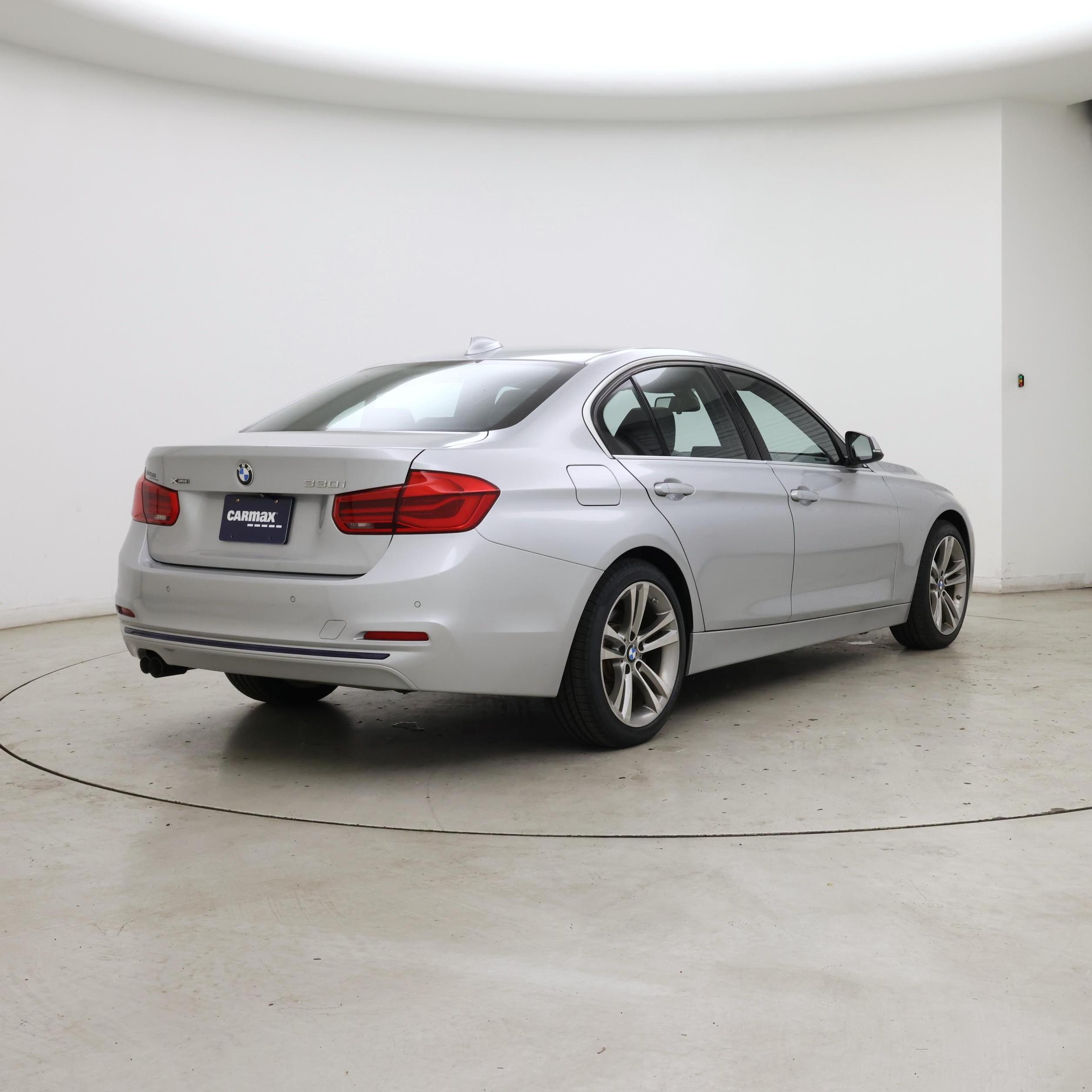 Thumbnail: 2018 BMW 3 Series - 8