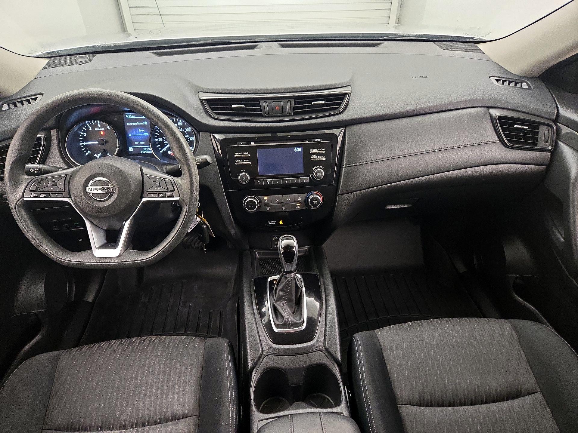 Thumbnail: 2017 Nissan Rogue - 9