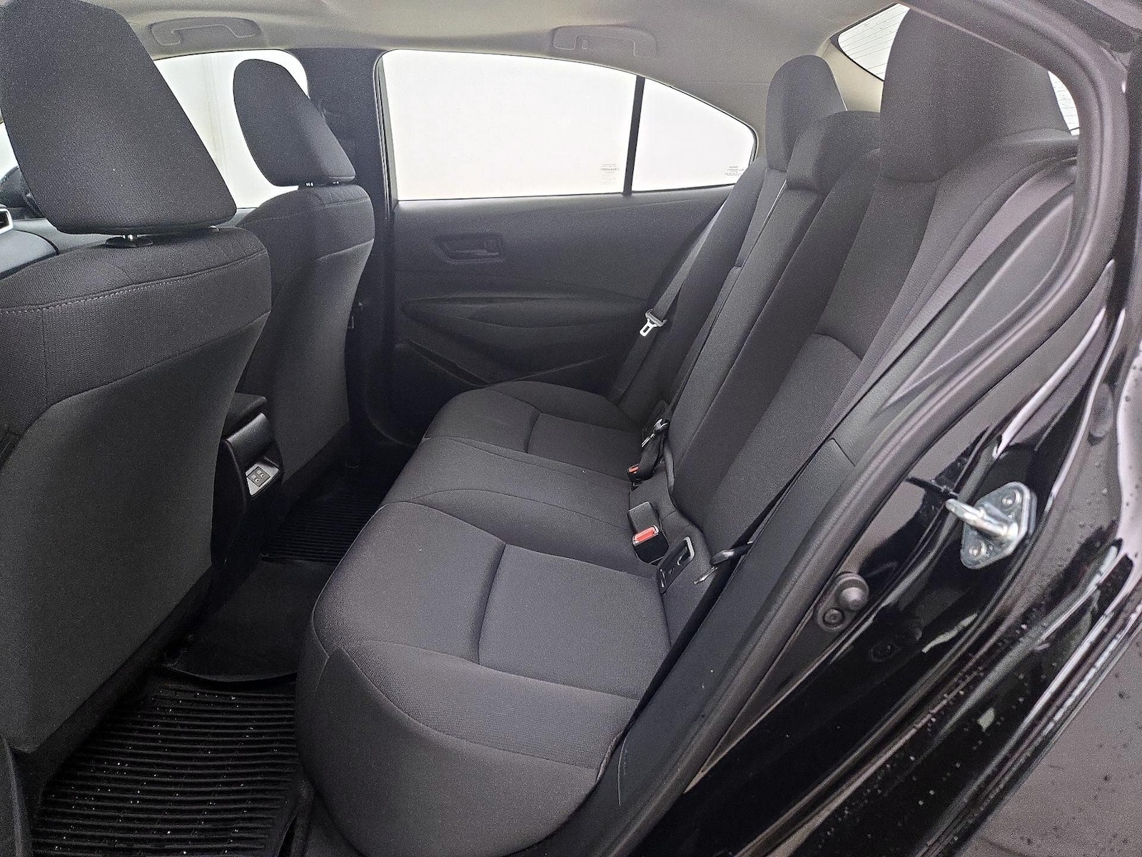 2023 Toyota Corolla LE - Photo 19
