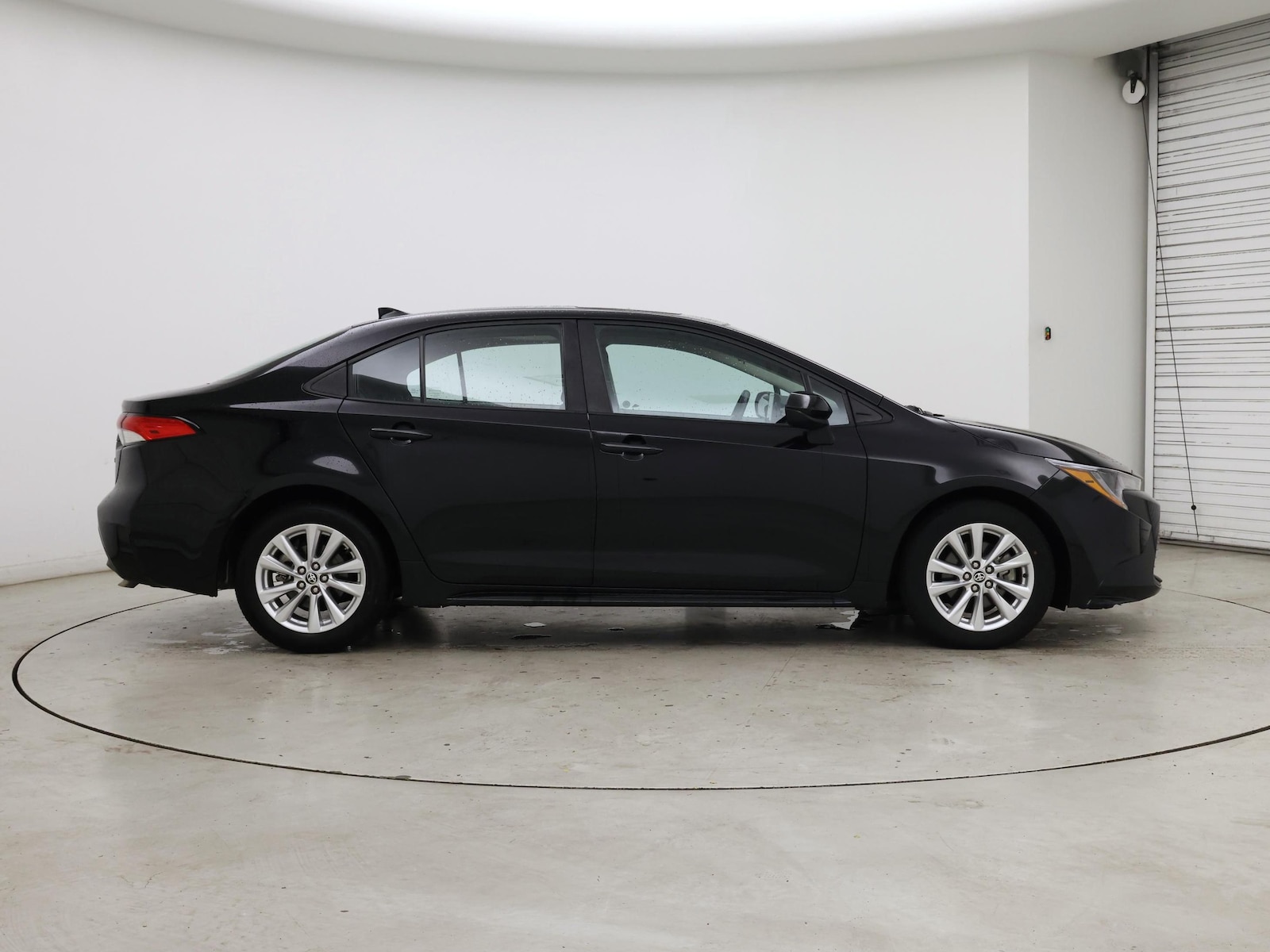 2023 Toyota Corolla LE - Photo 8