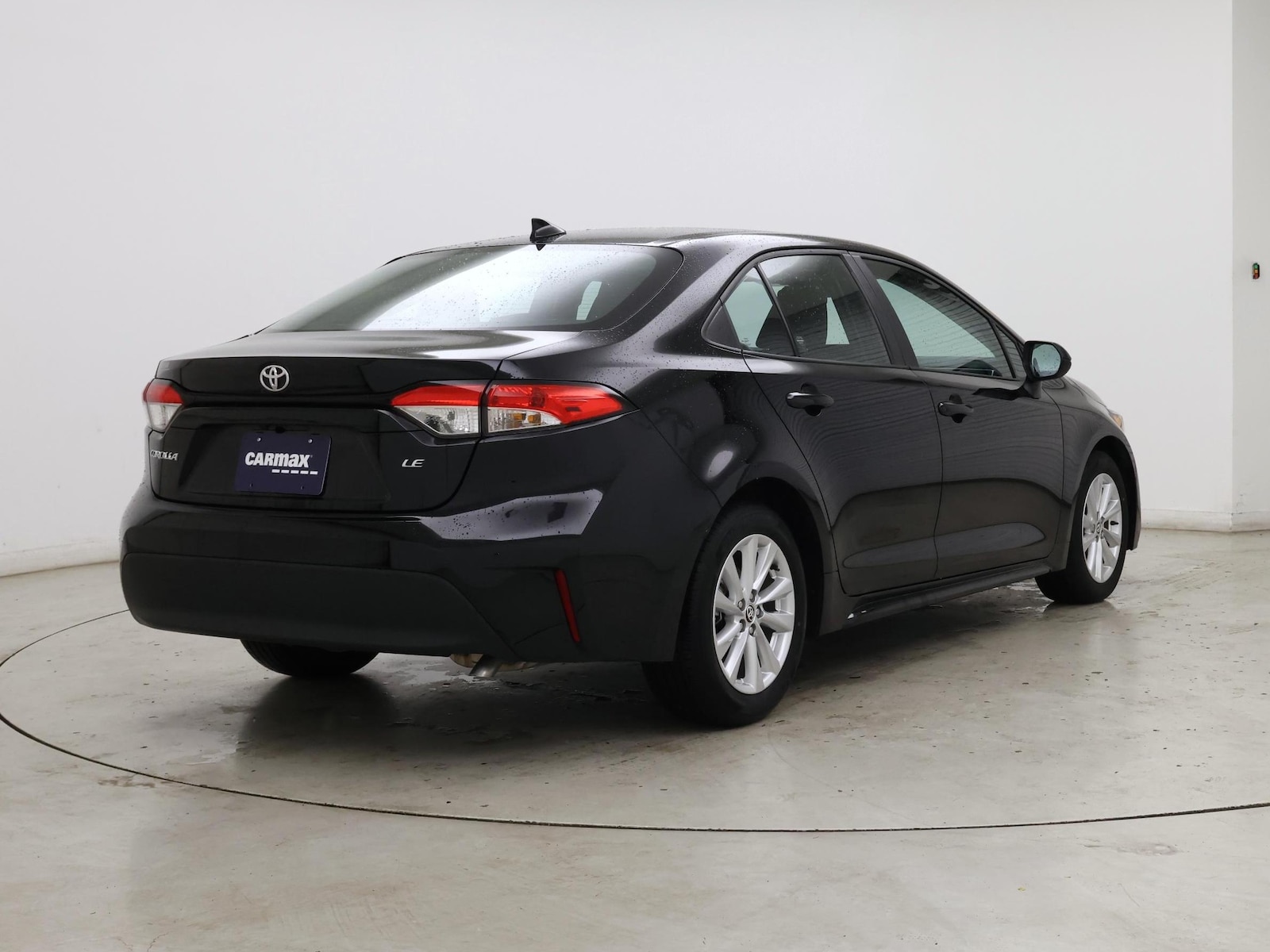 2023 Toyota Corolla LE - Photo 9