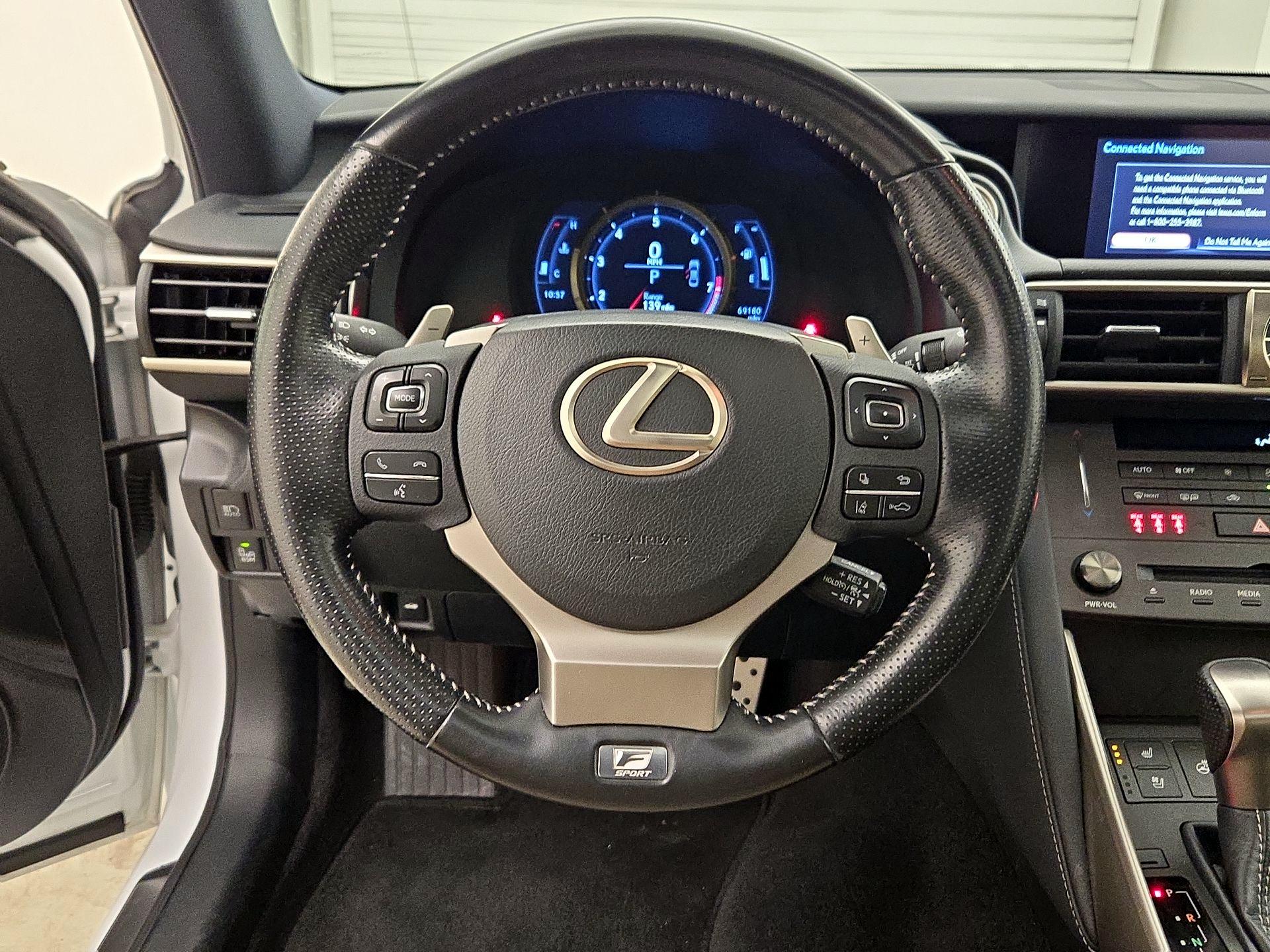 Thumbnail: 2020 Lexus IS - 10