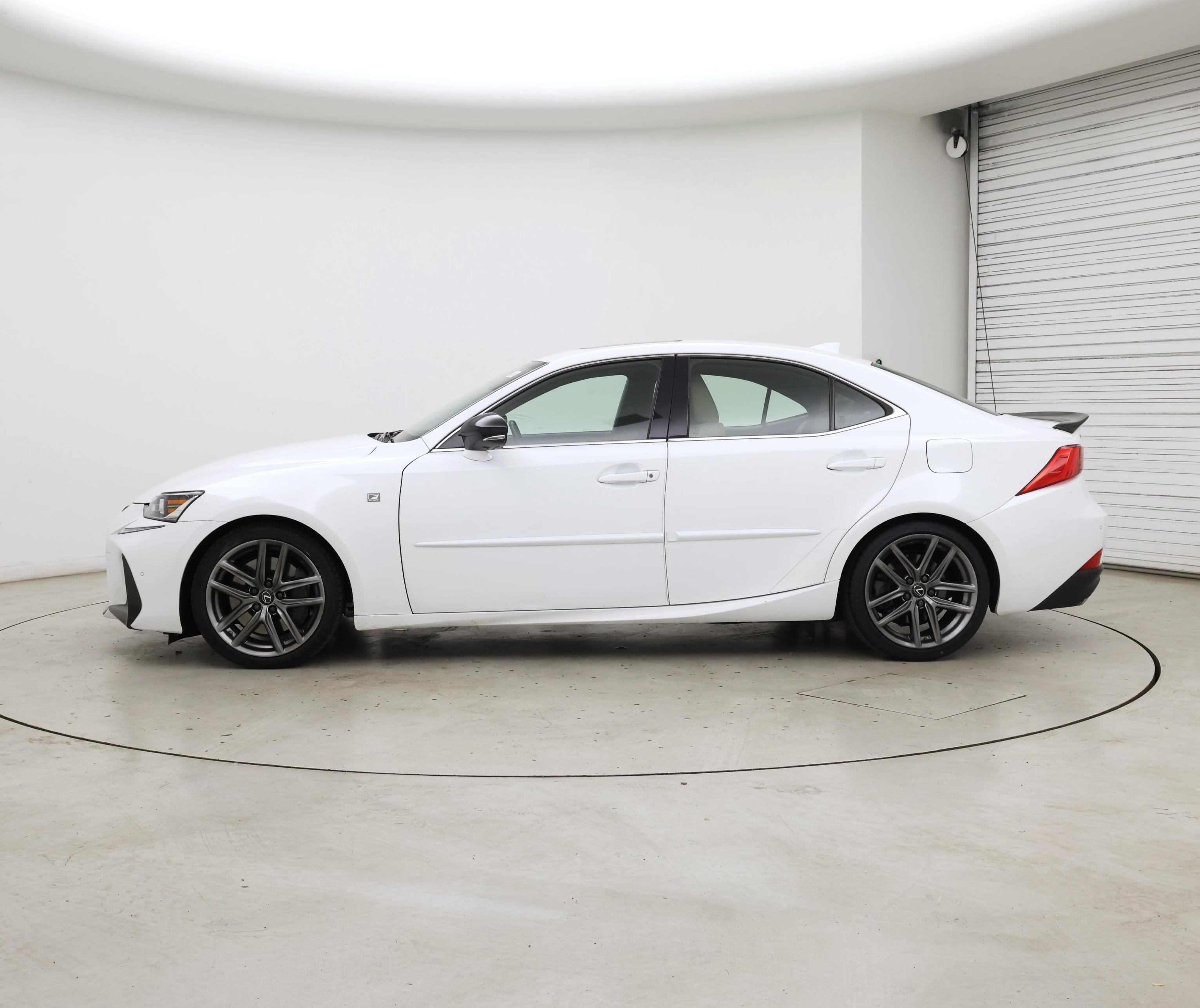 Thumbnail: 2020 Lexus IS - 3