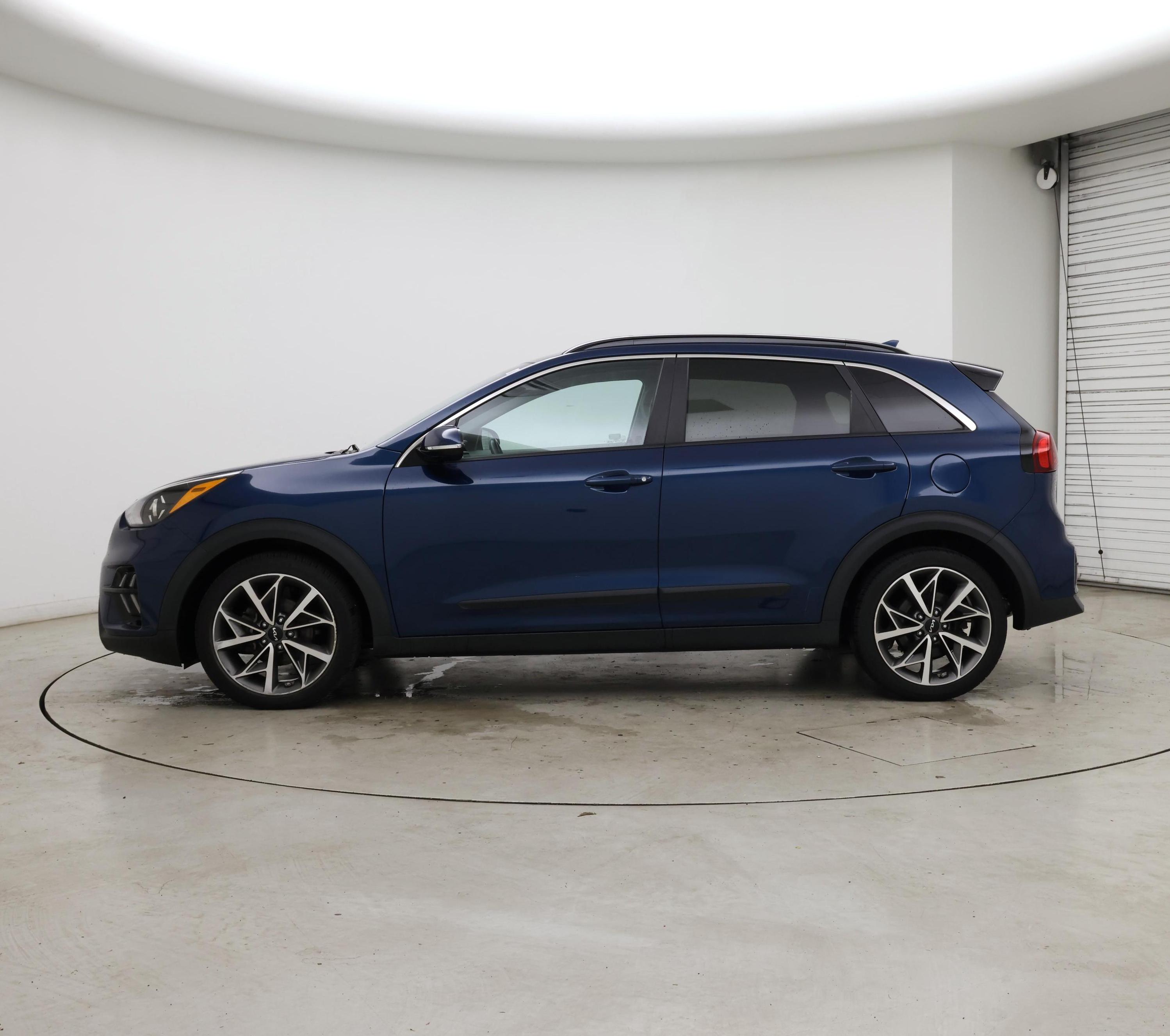 Thumbnail: 2022 Kia Niro - 3