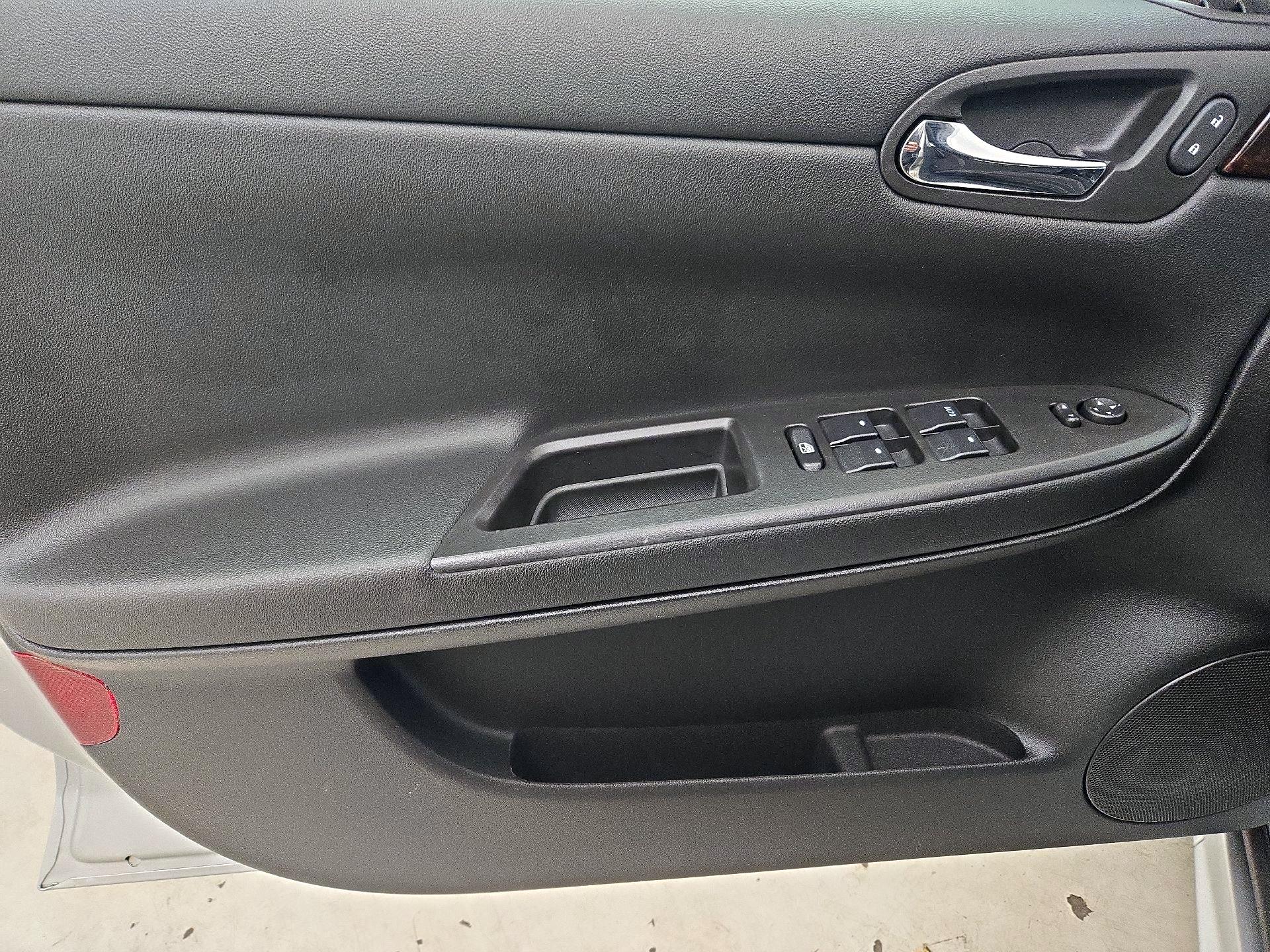 Thumbnail: 2016 Chevrolet Impala - 12