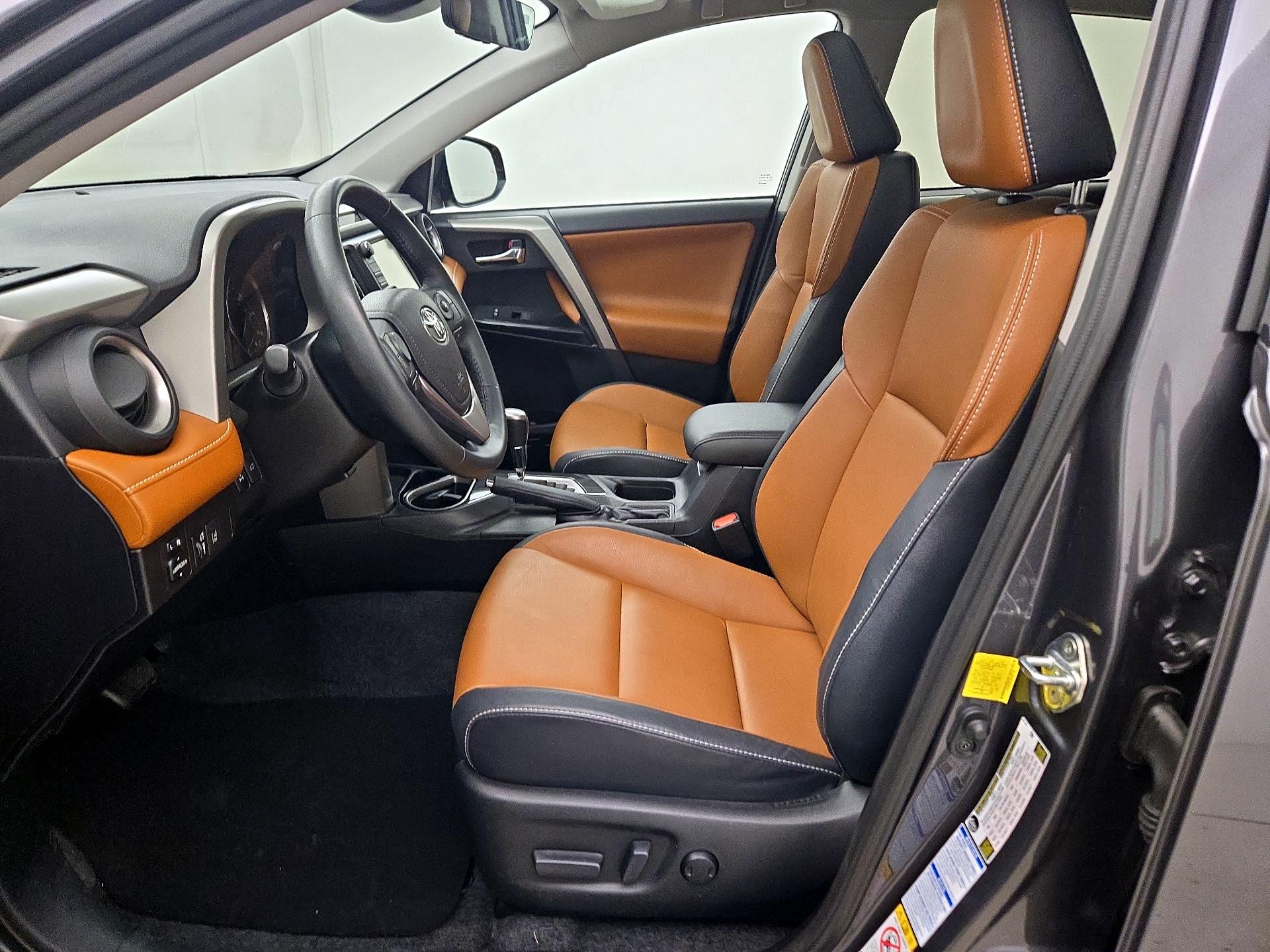 Thumbnail: 2017 Toyota RAV4 - 11