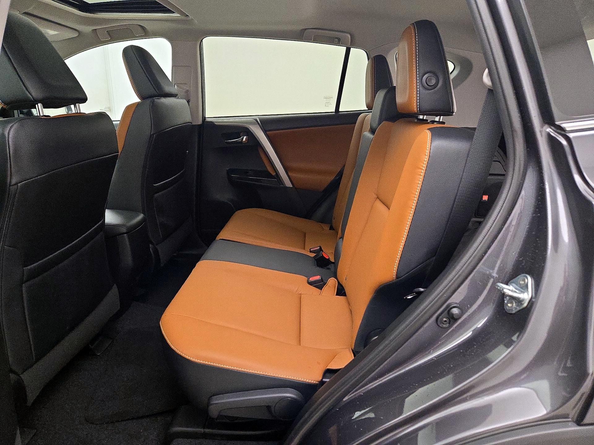 Thumbnail: 2017 Toyota RAV4 - 18