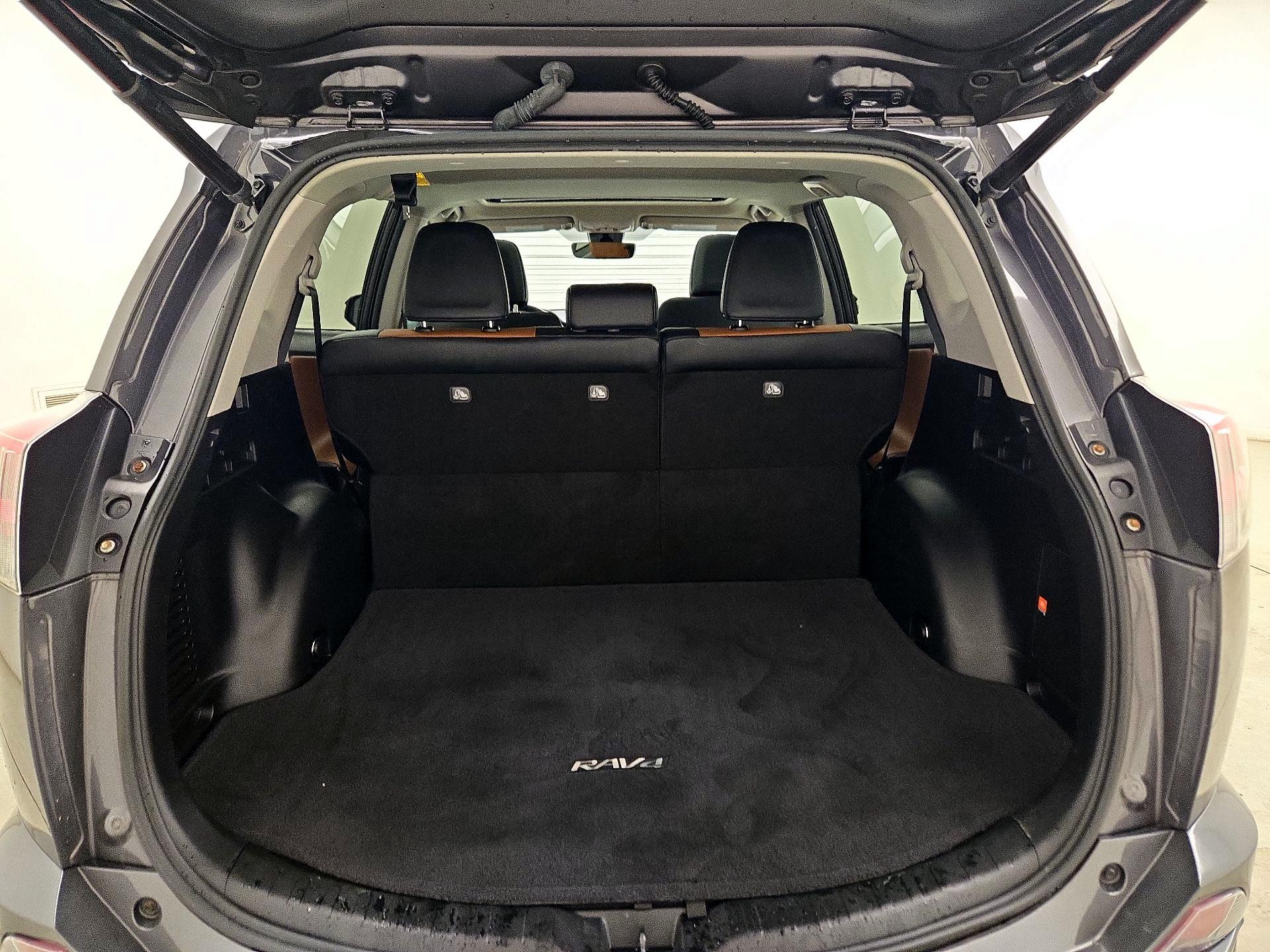 Thumbnail: 2017 Toyota RAV4 - 19