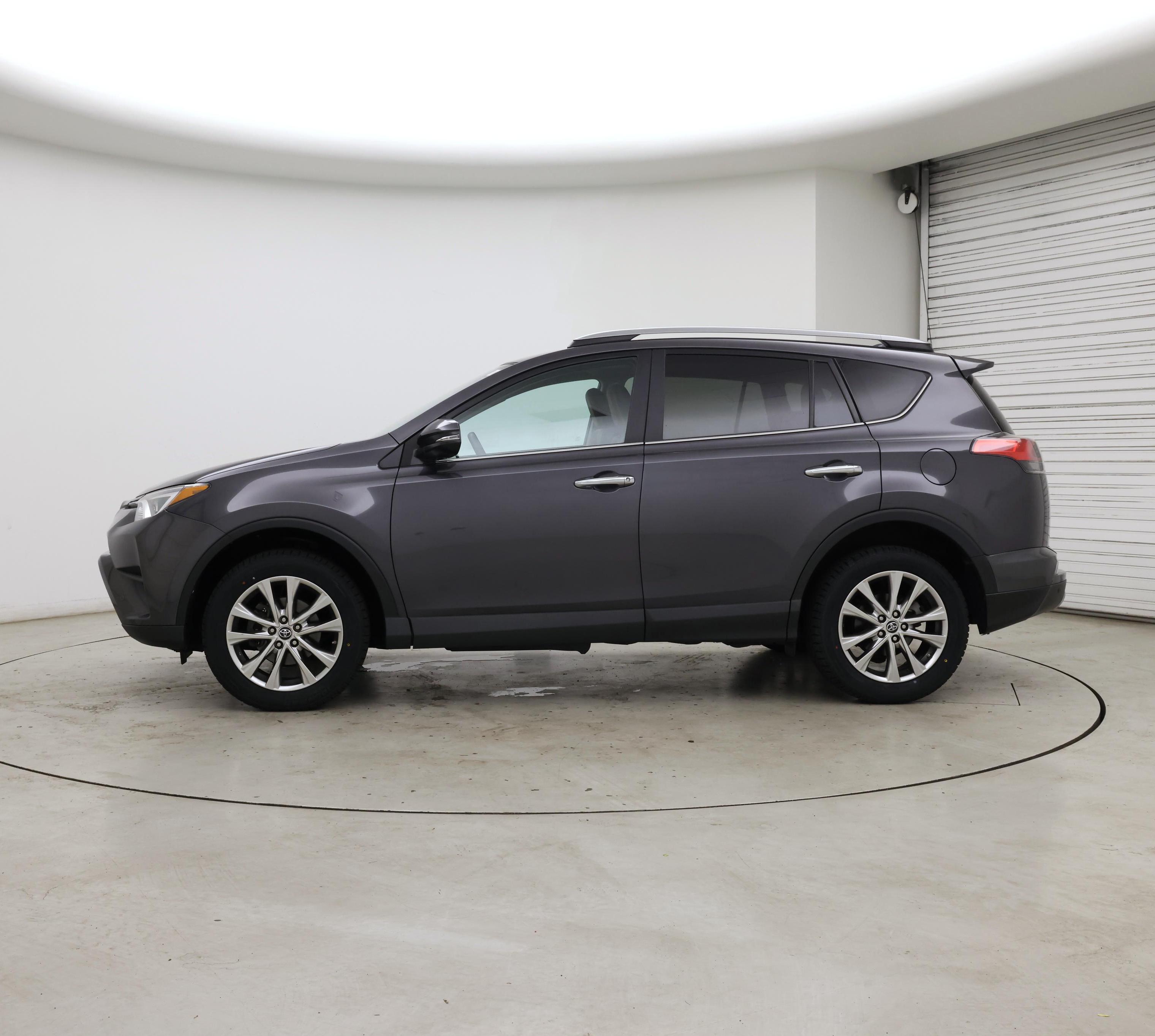 Thumbnail: 2017 Toyota RAV4 - 3