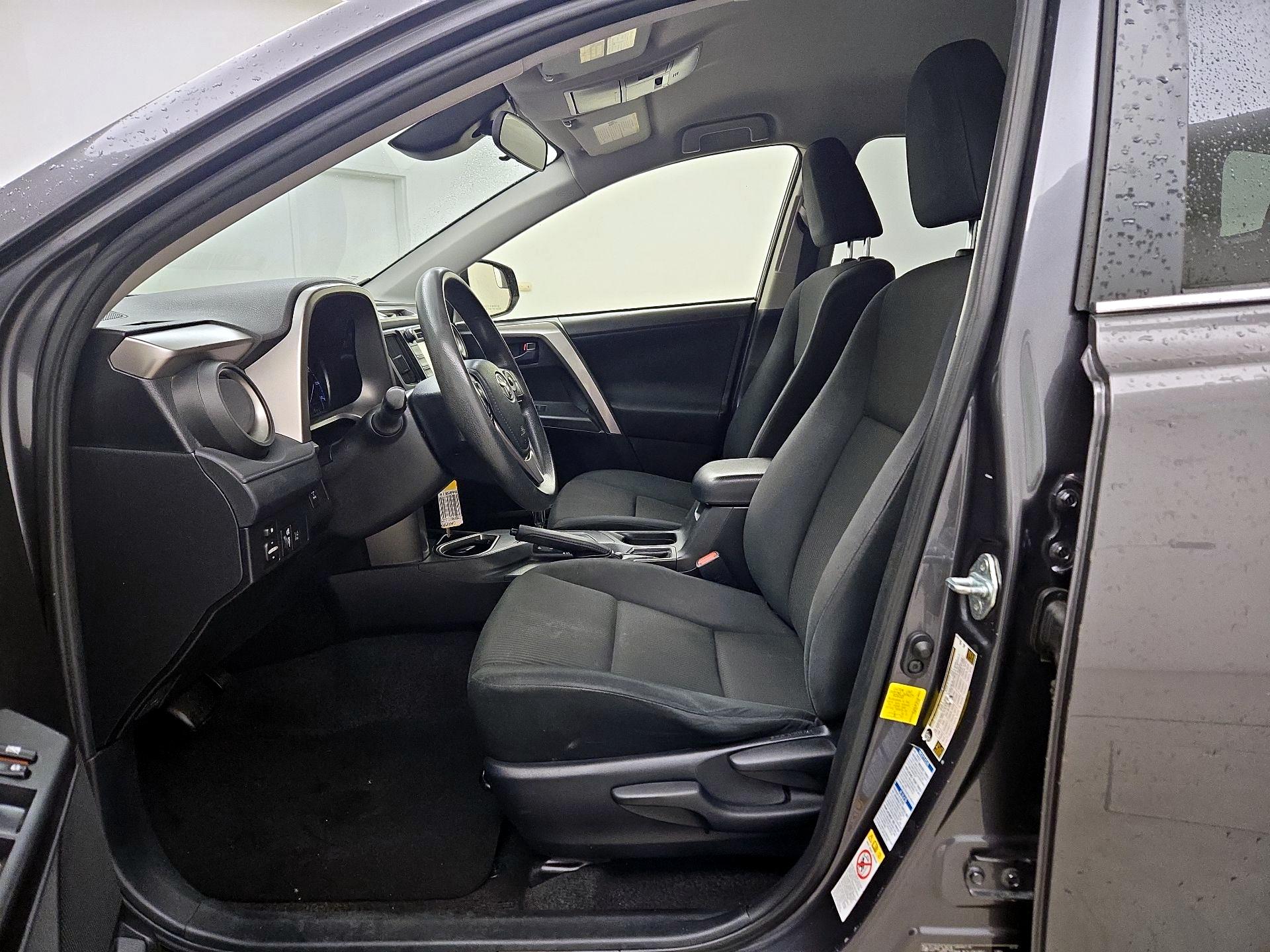 Thumbnail: 2018 Toyota RAV4 - 11